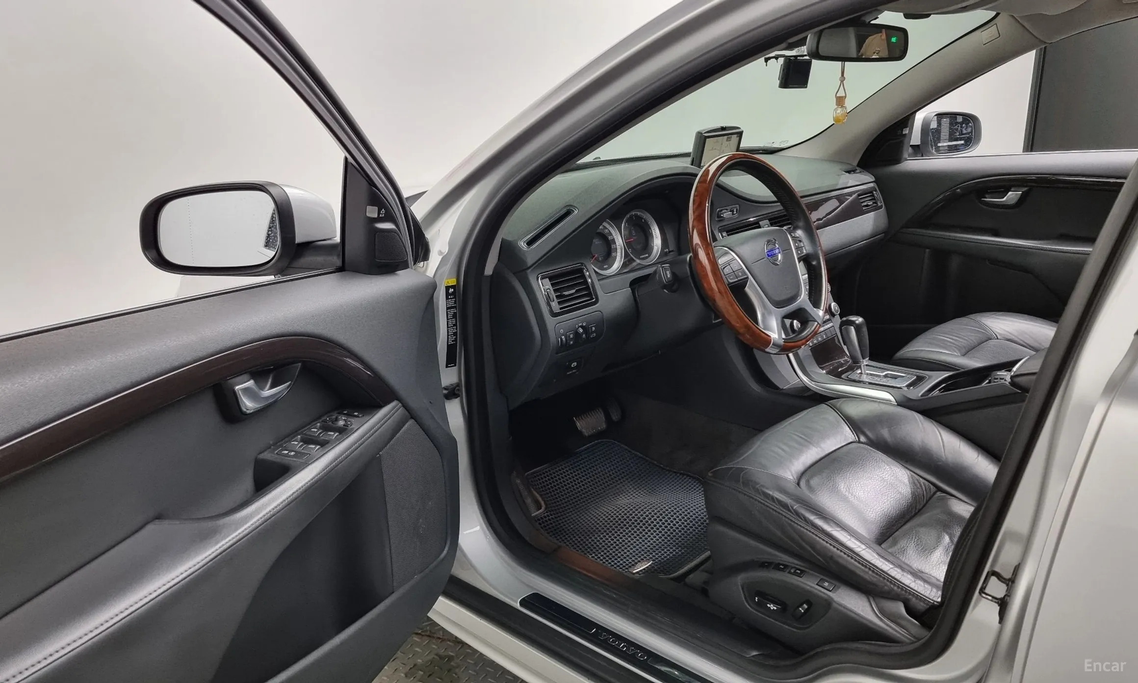 Volvo S80 превью 11