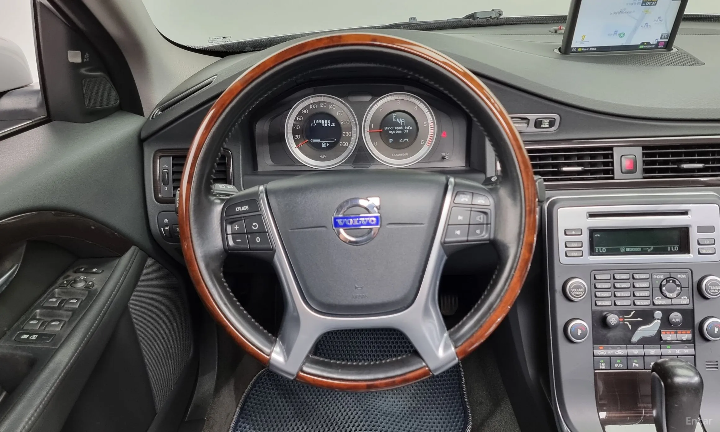 Volvo S80 превью 15