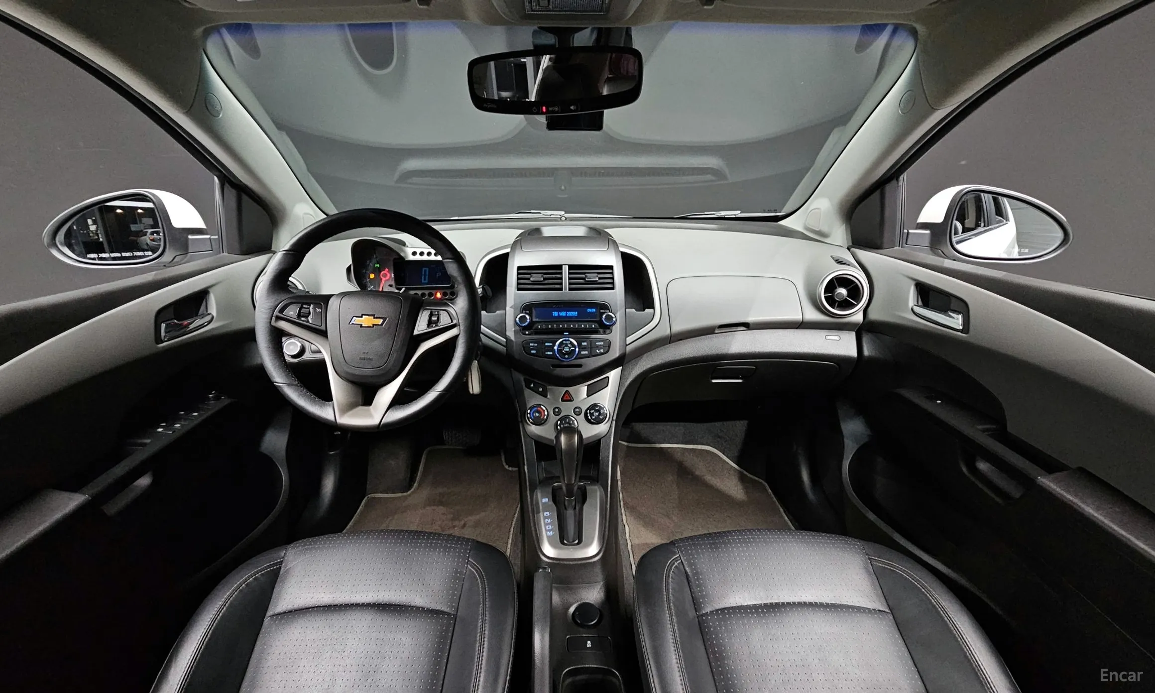 Chevrolet (GM Daewoo) Aveo Hatchback превью 4