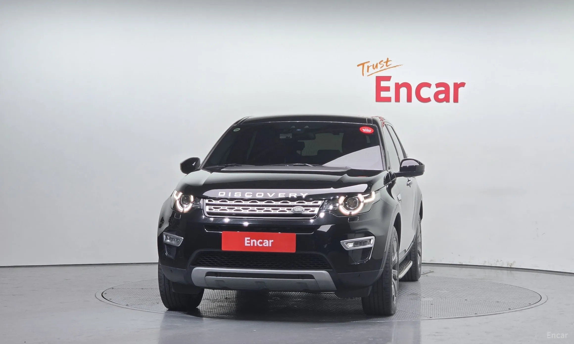 Land Rover Discovery Sports превью 2