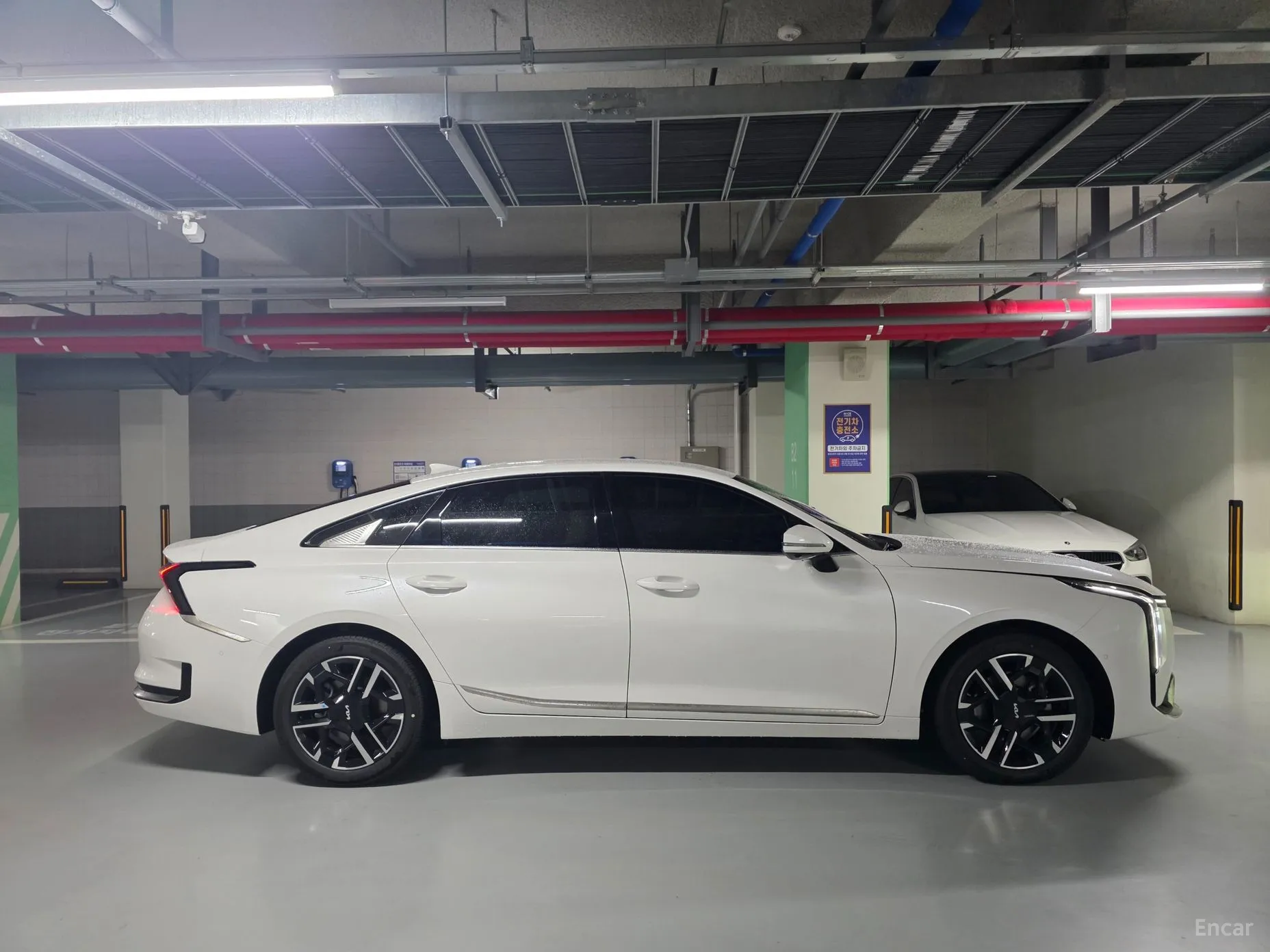 Kia K8 Hybrid