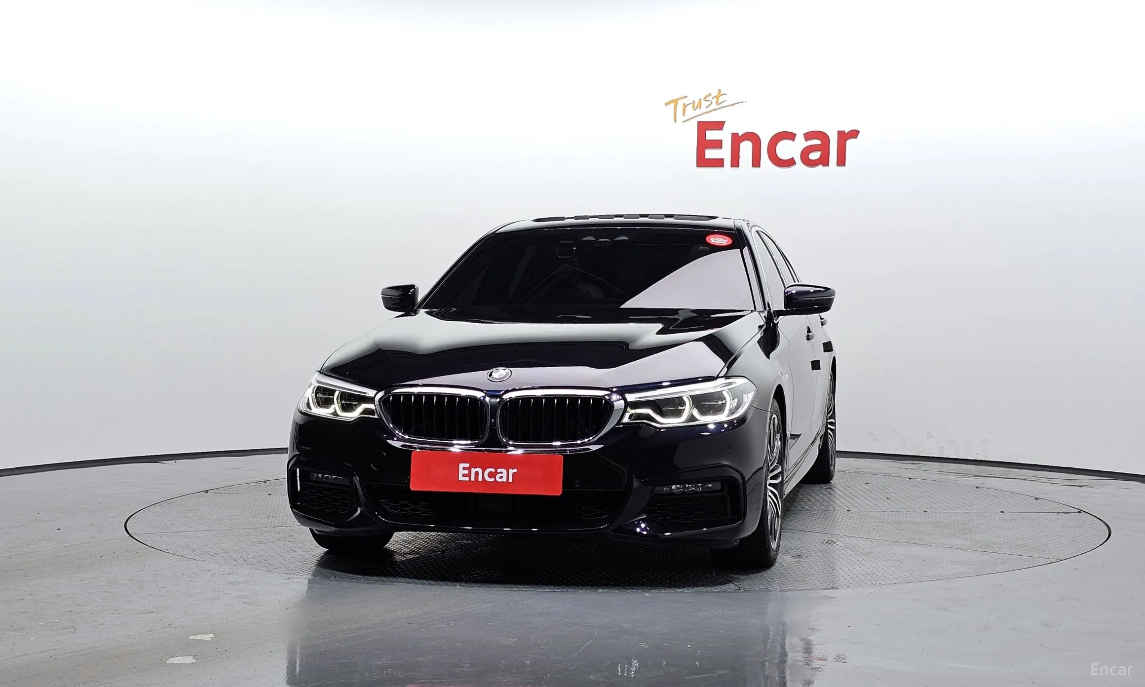 BMW 5 Series (G30) превью 2