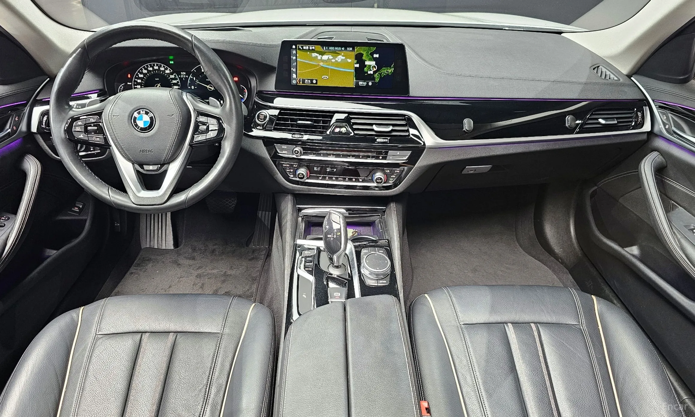 BMW 5 Series (G30) превью 4