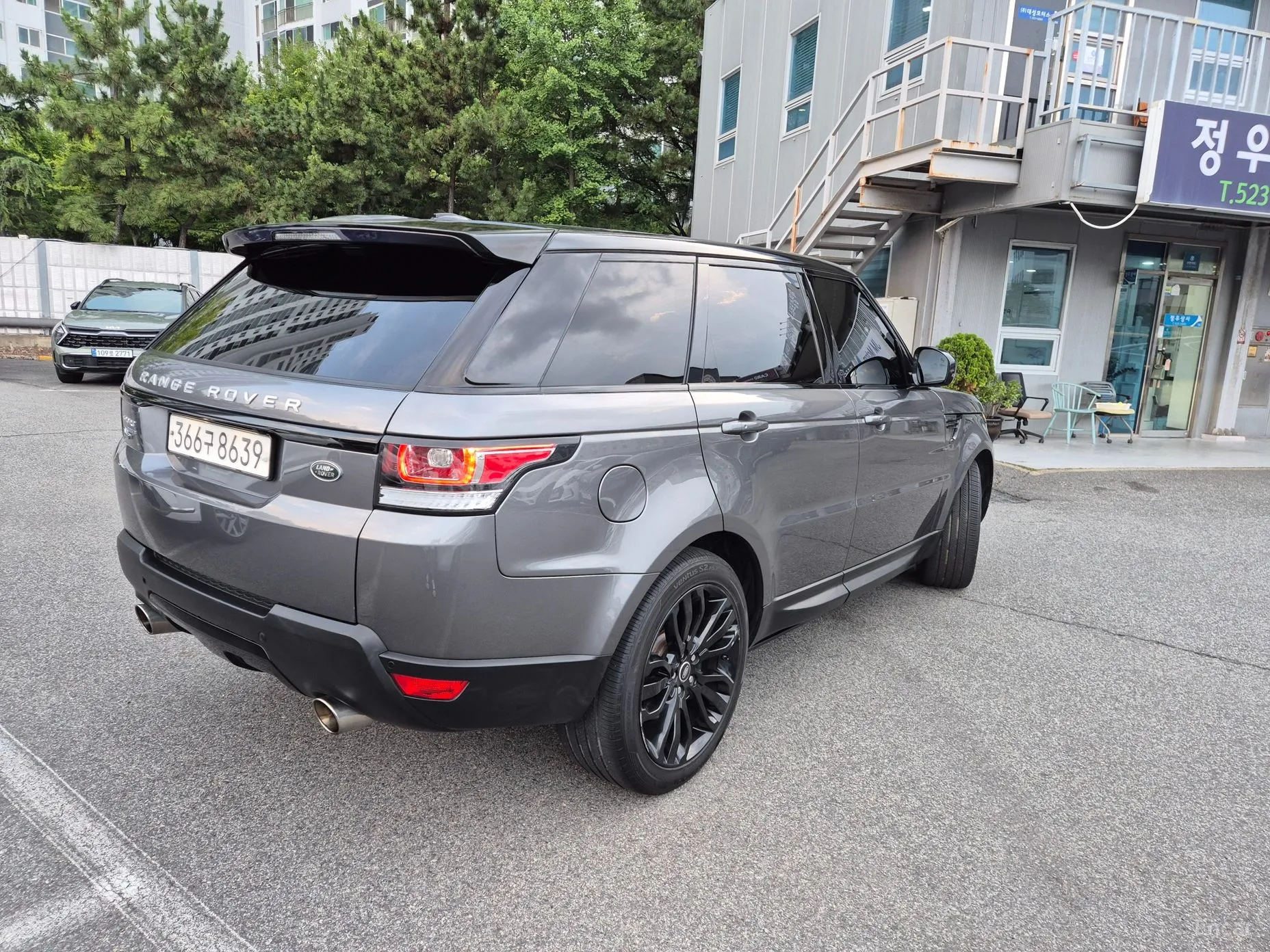 Land Rover Range Rover Sport 2nd Generation