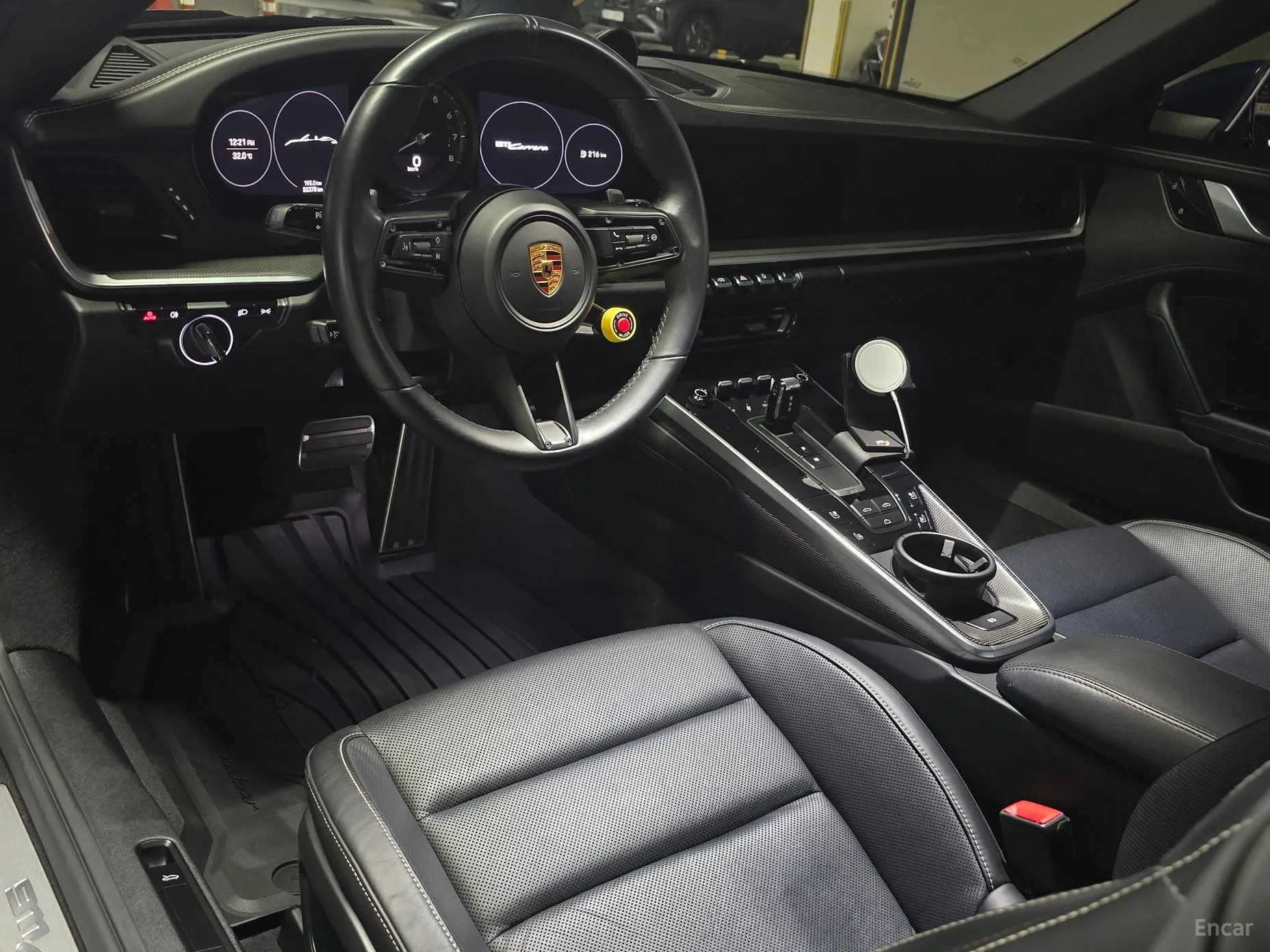 Porsche 911 (992) превью 3