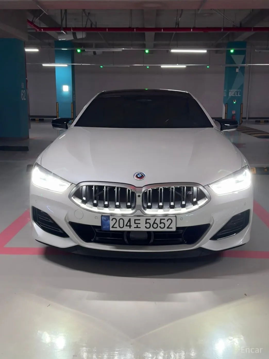 BMW 8-series (G15)