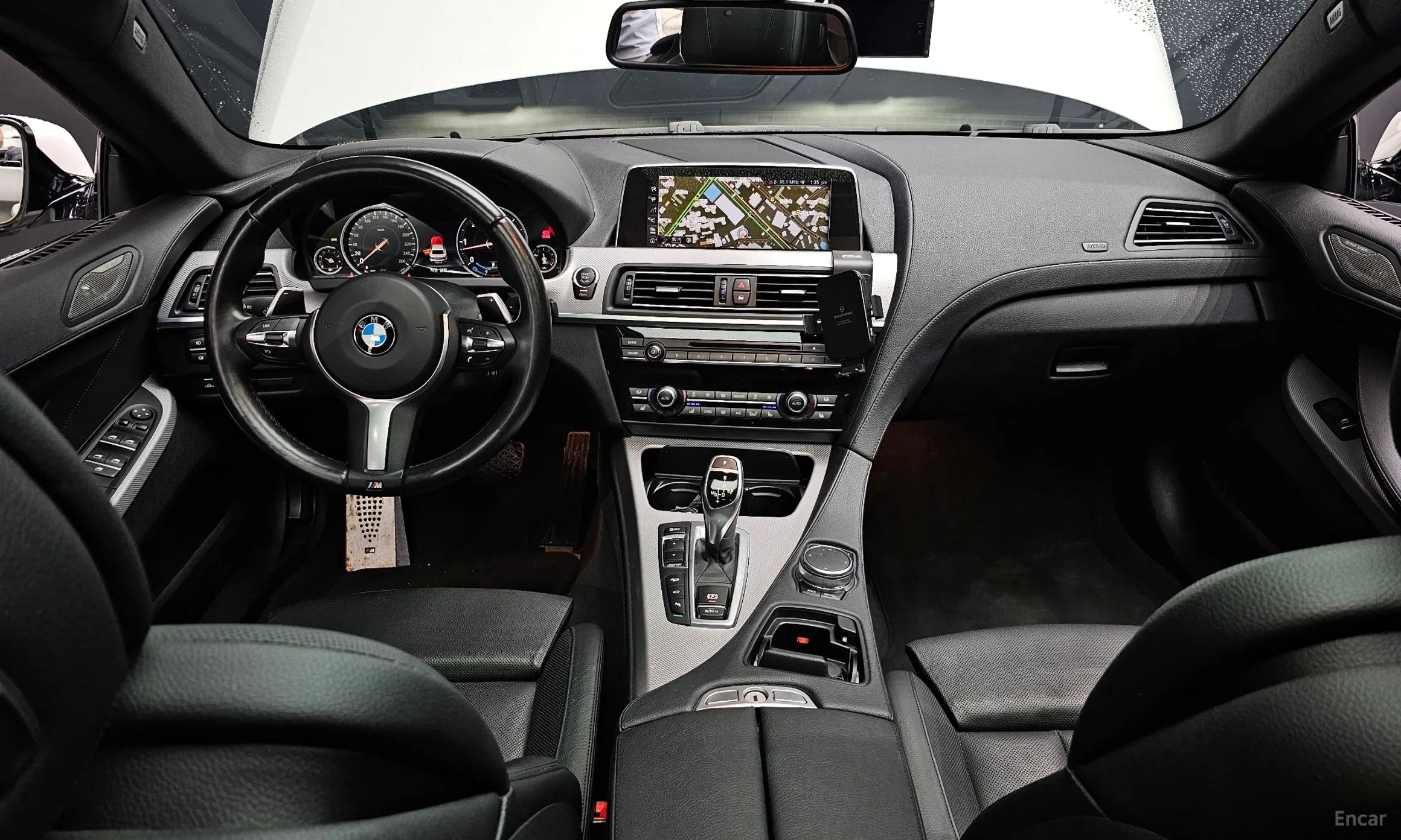 BMW 6 Series (F12) превью 4