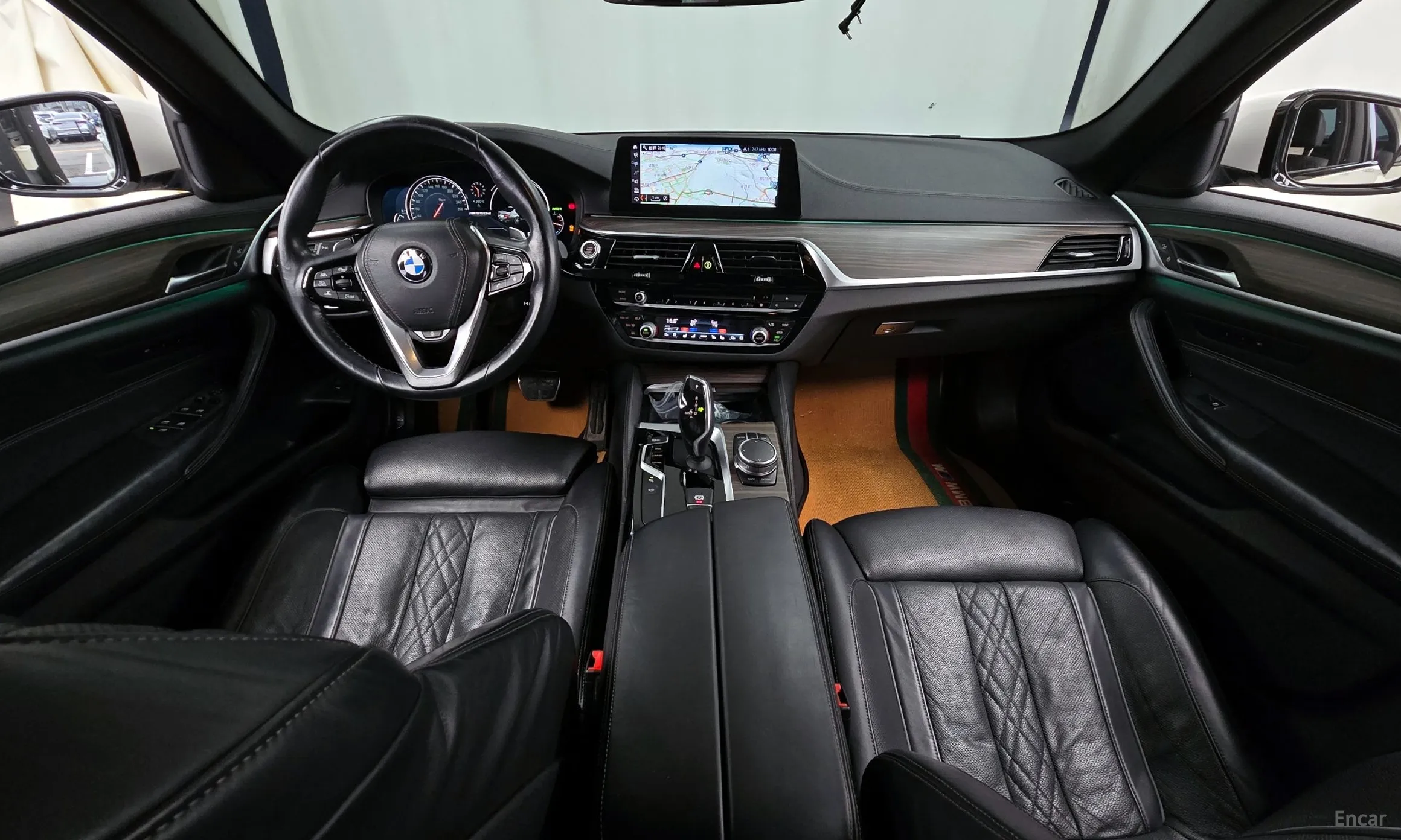 BMW 5 Series (G30) превью 4
