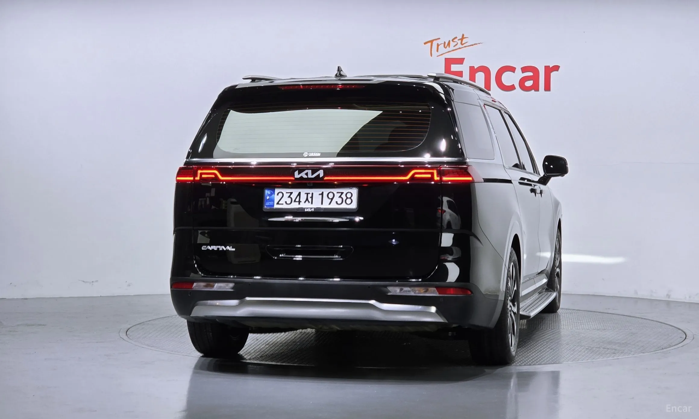 Kia Carnival Gen 4 превью 3