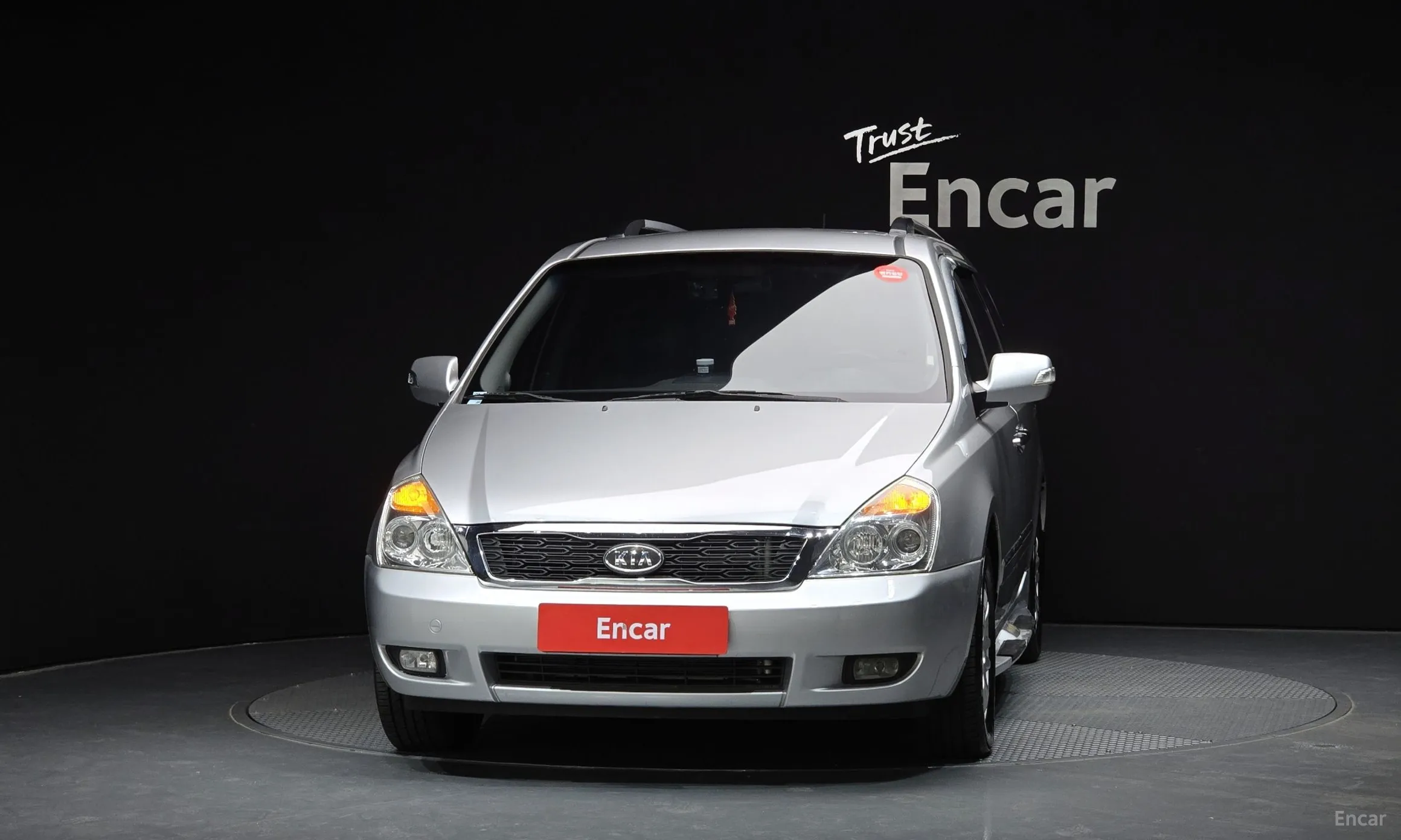Kia Carnival R превью 2