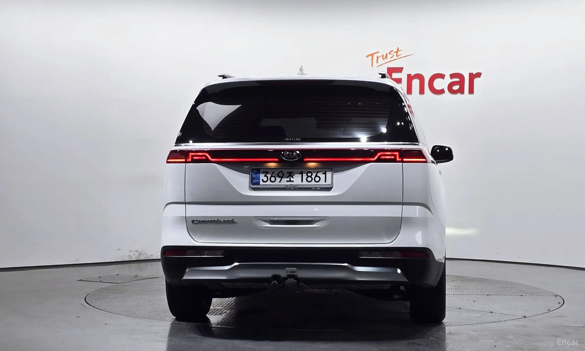 Kia Carnival Gen 4 превью 3