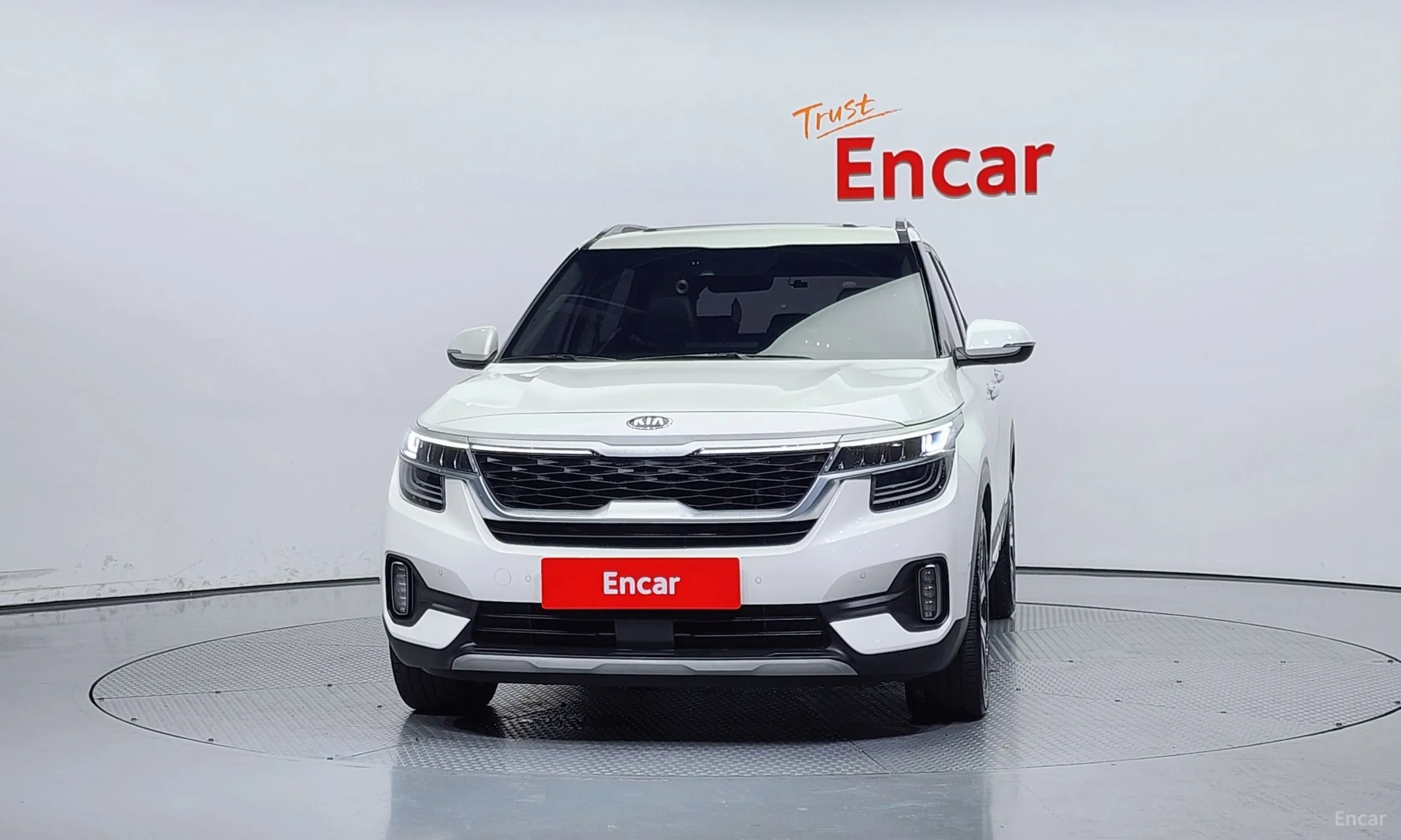 Kia Seltos превью 2