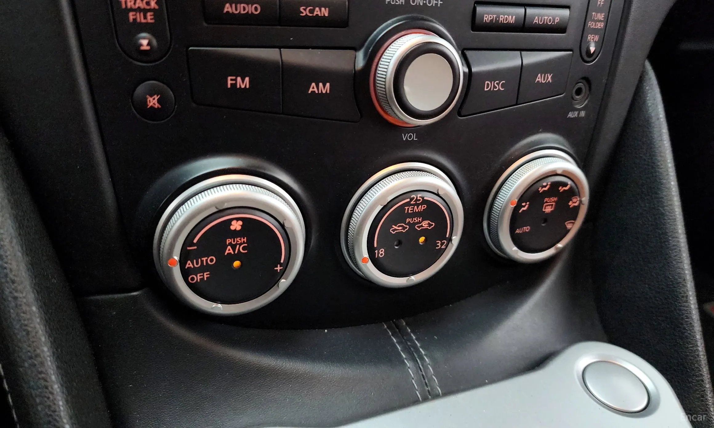 Nissan 370Z превью 15