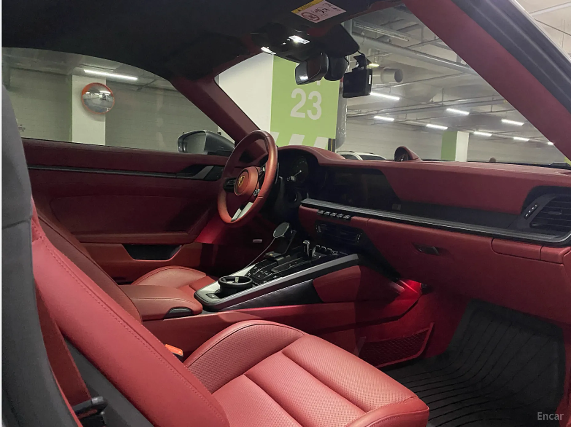 Porsche 911 (992) превью 4