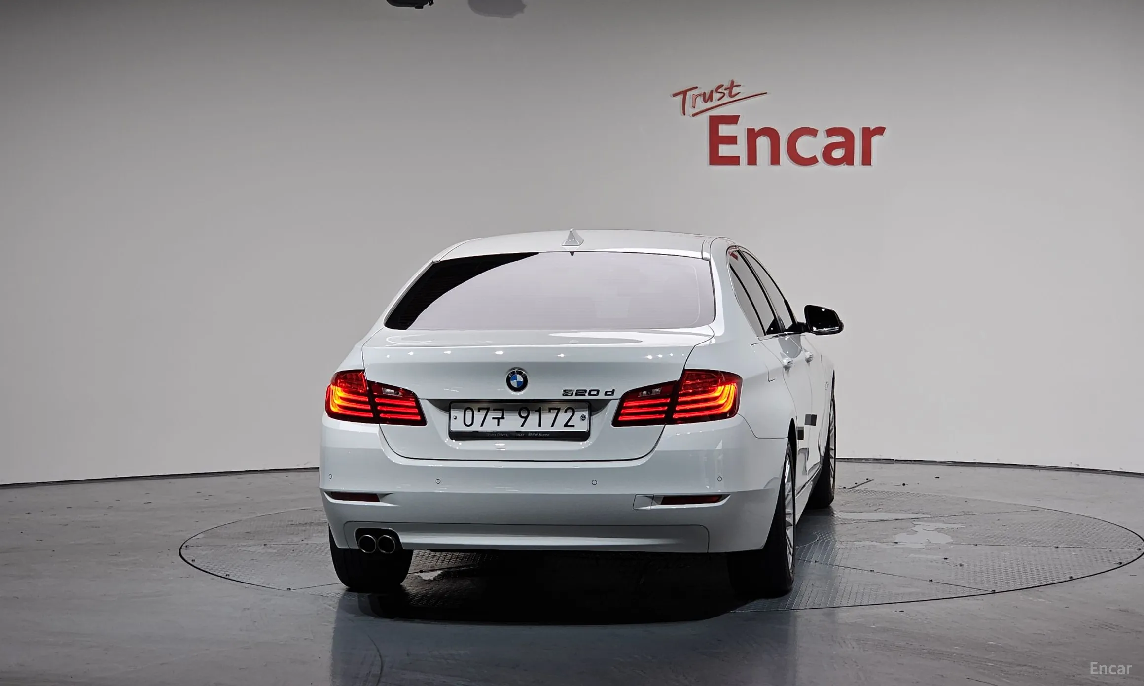 BMW 5 Series (F10) превью 3