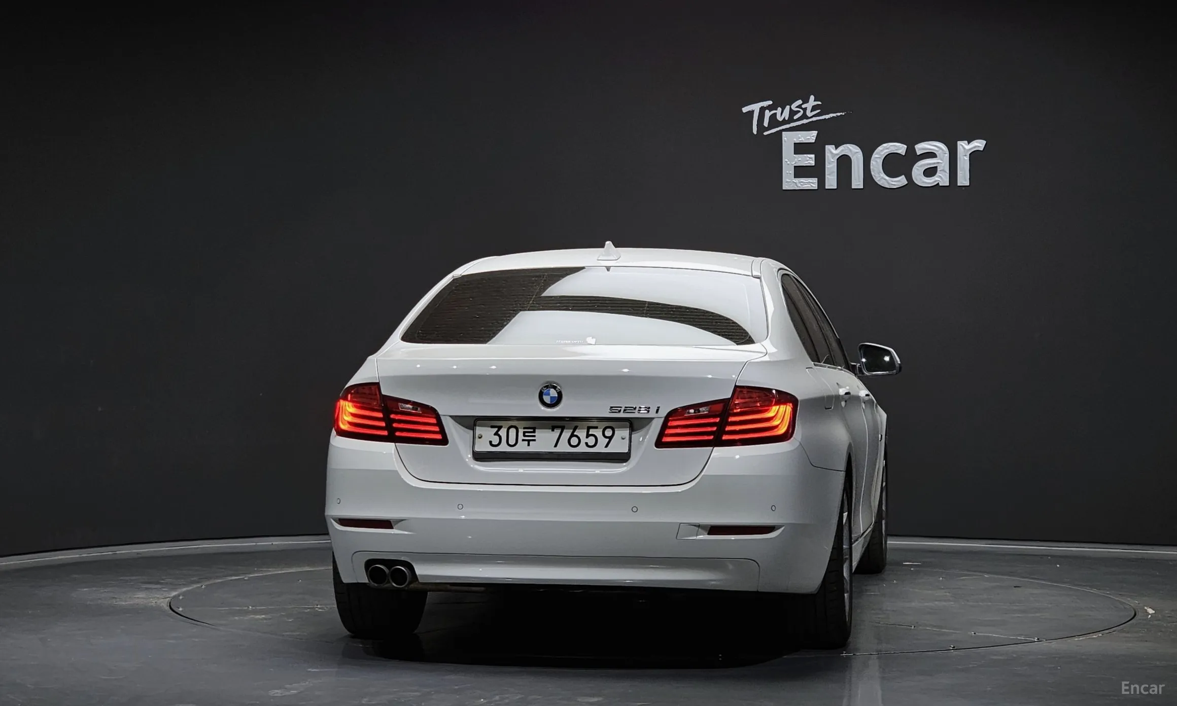 BMW 5 Series (F10) превью 3