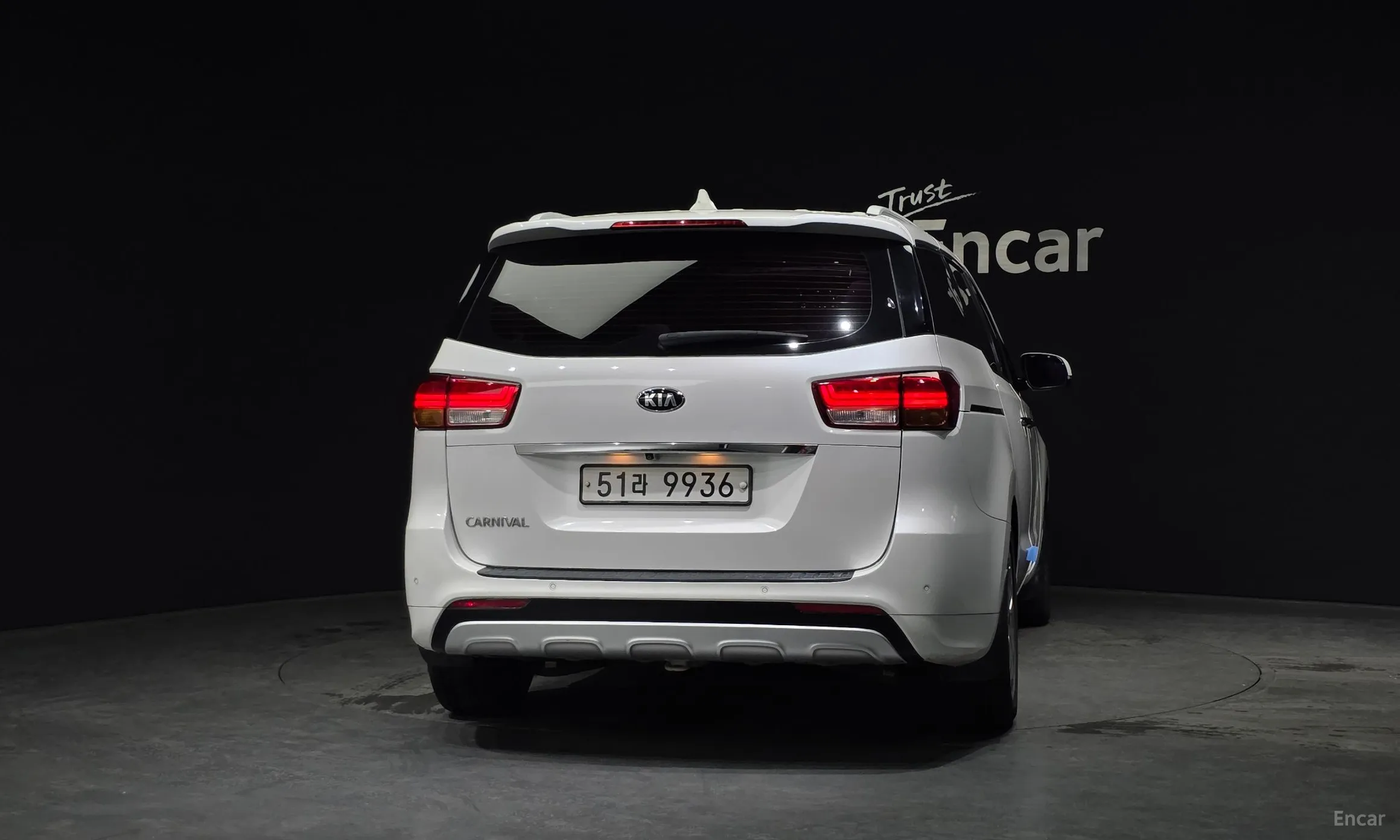 Kia Carnival превью 3