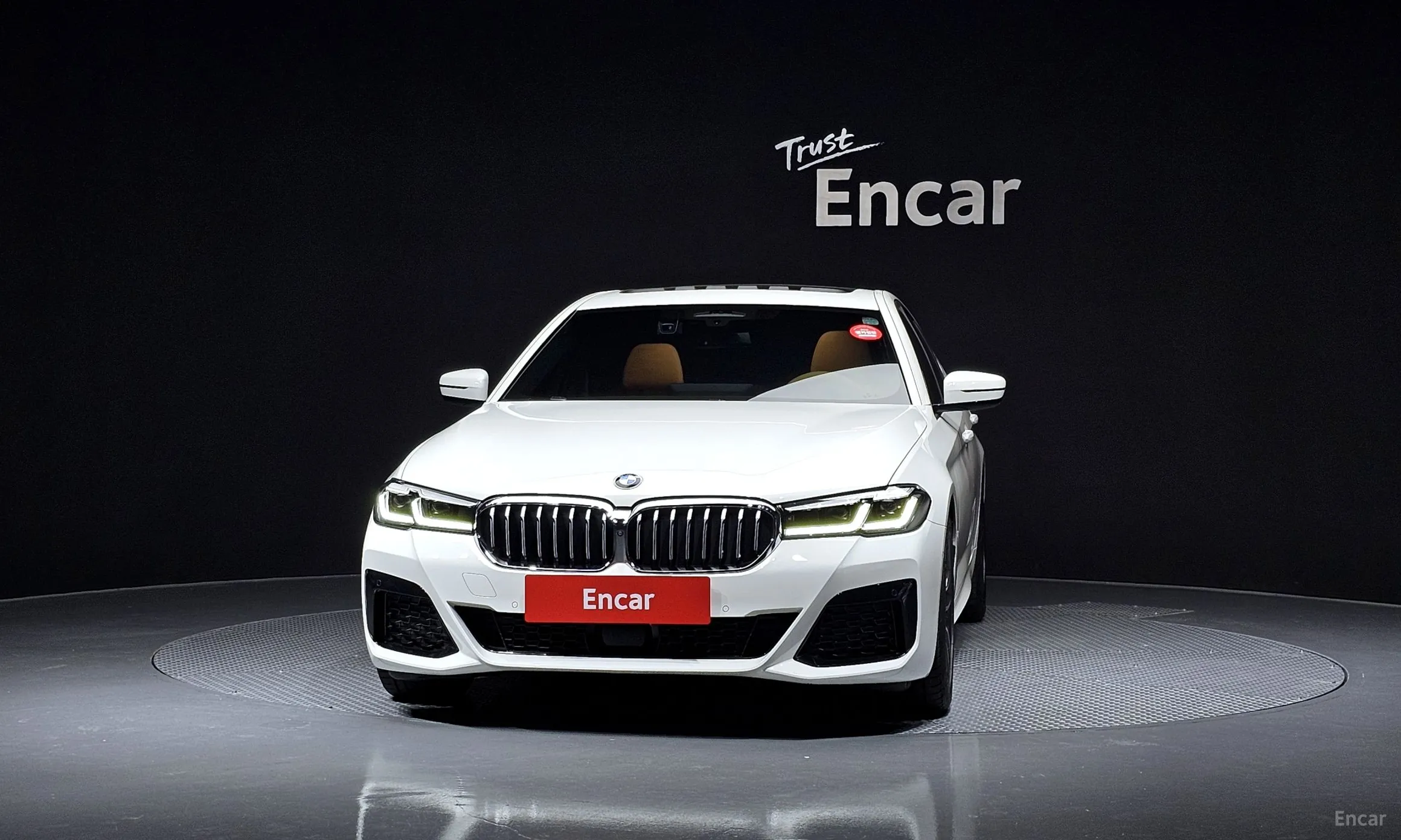 BMW 5 Series (G30) превью 2