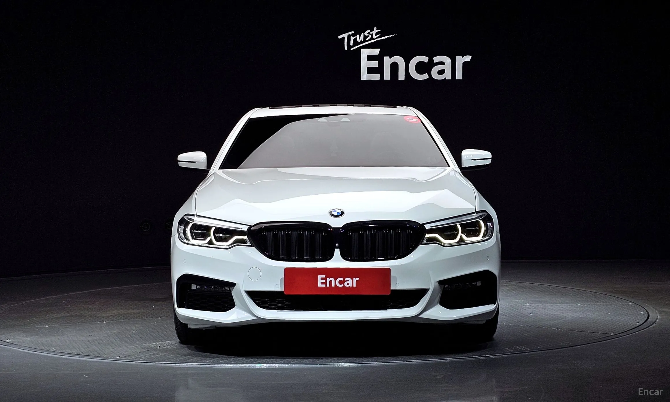 BMW 5 Series (G30) превью 2