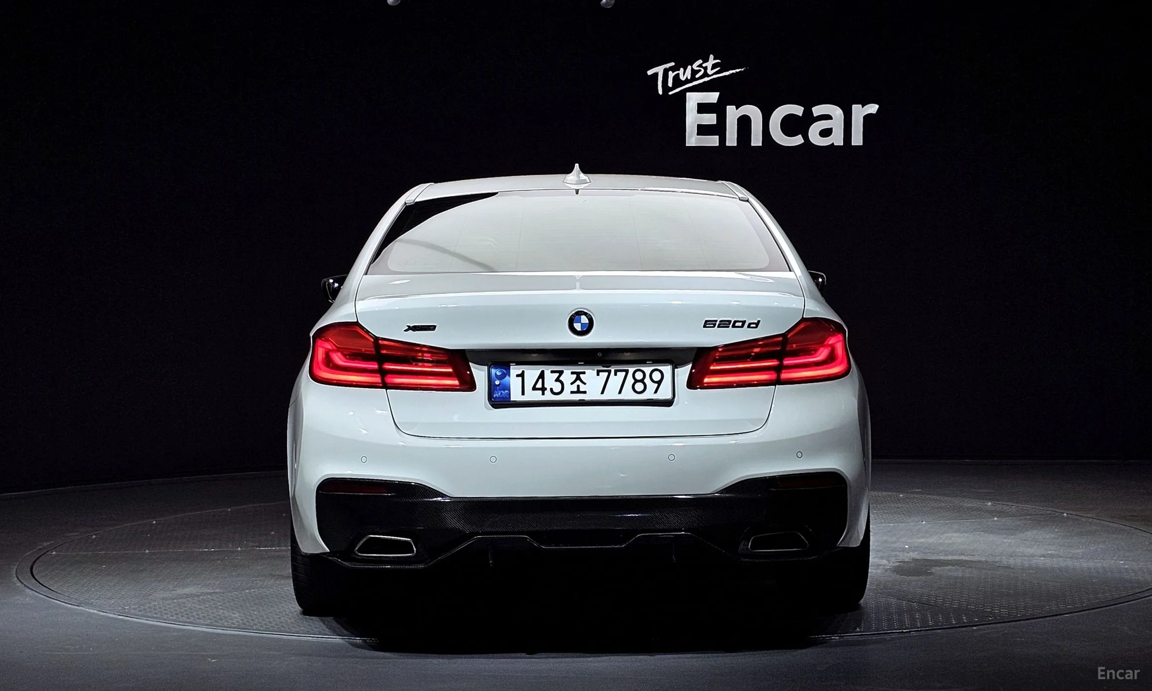BMW 5 Series (G30) превью 3