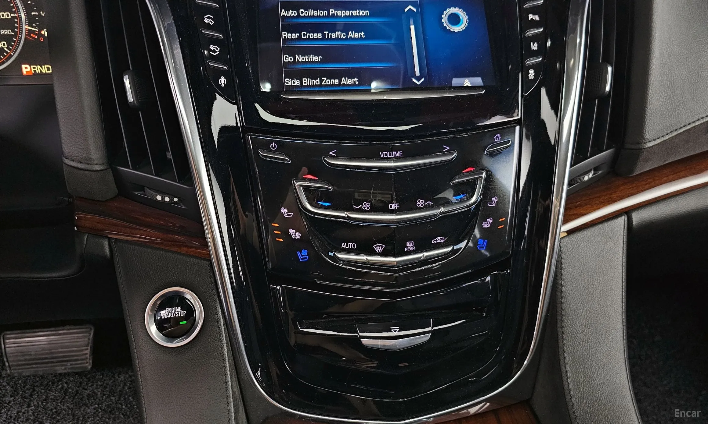 Cadillac Escalade превью 17