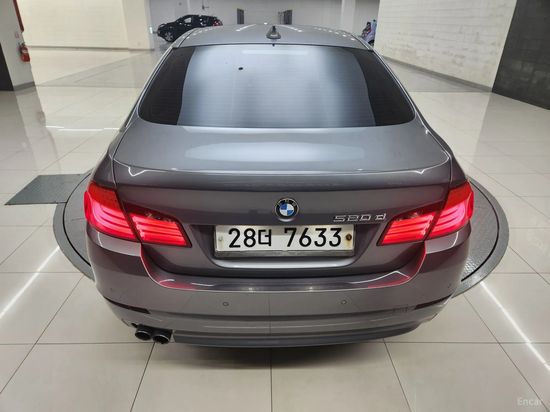 BMW 5 Series (F10) превью 3