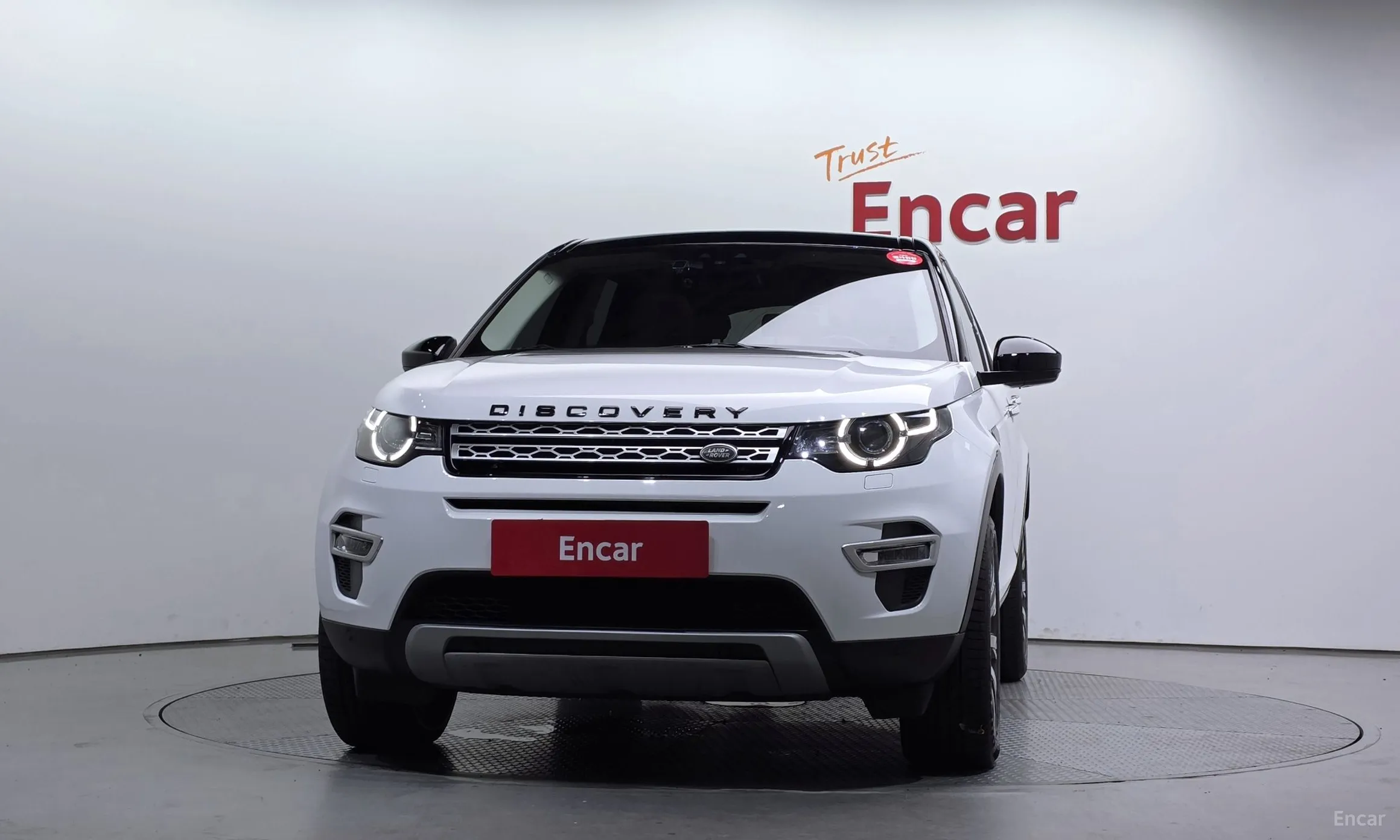 Land Rover Discovery Sports превью 2
