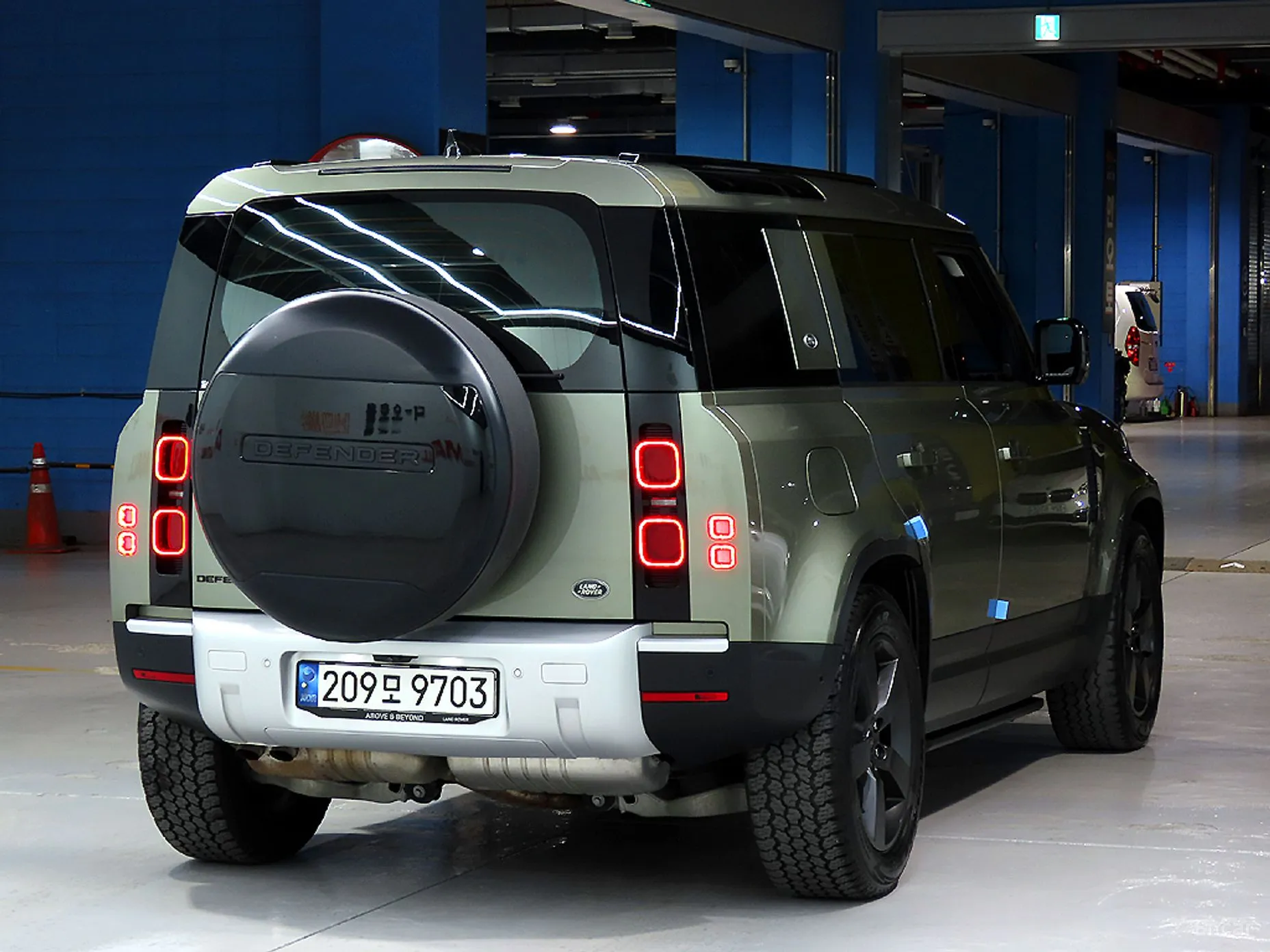 Land Rover Defender (L663) превью 3