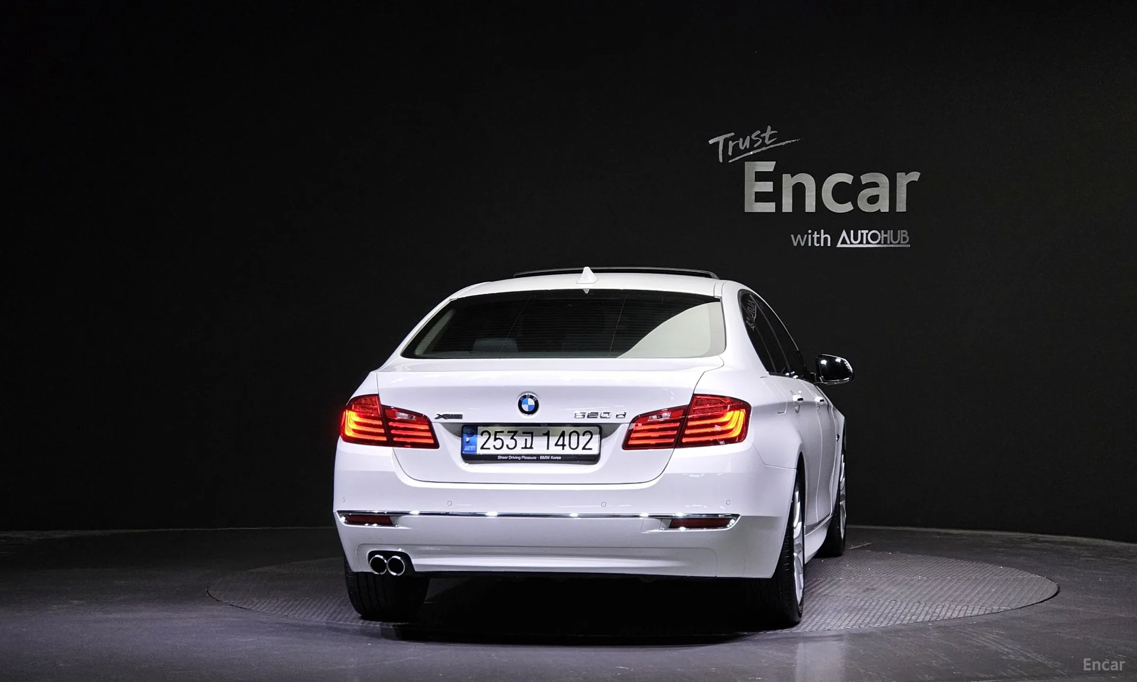 BMW 5 Series (F10) превью 3