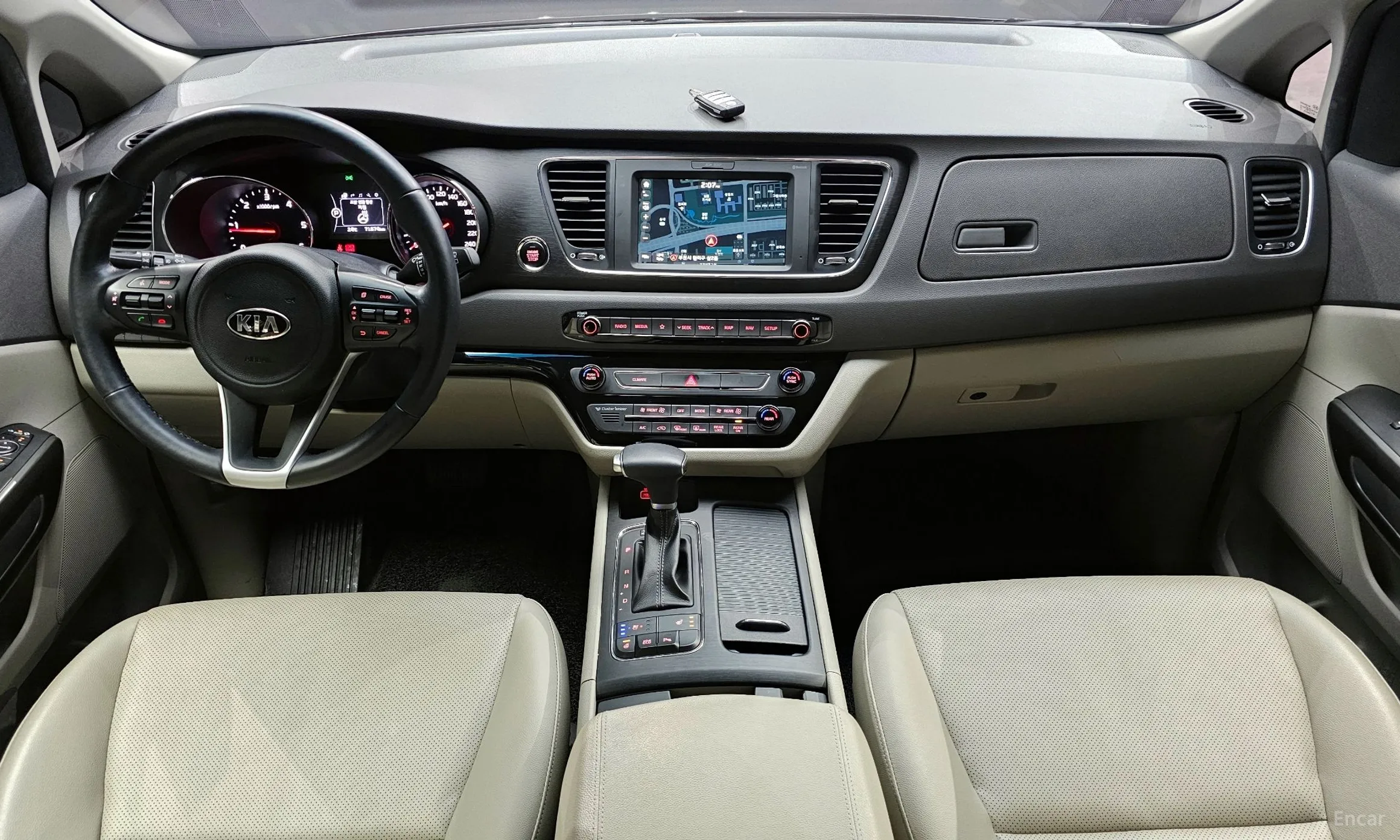 Kia Carnival превью 4