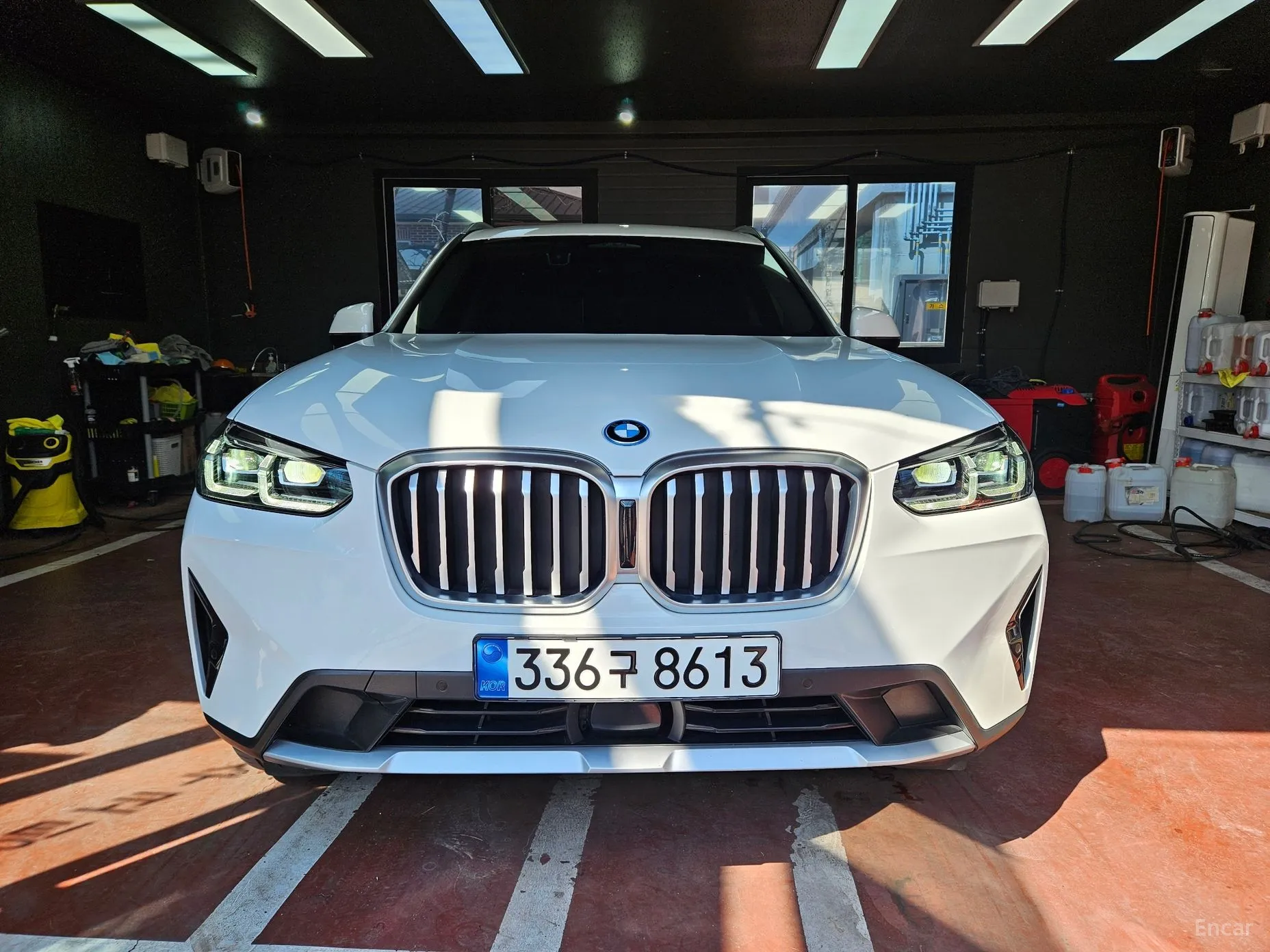 X3 (G01)
