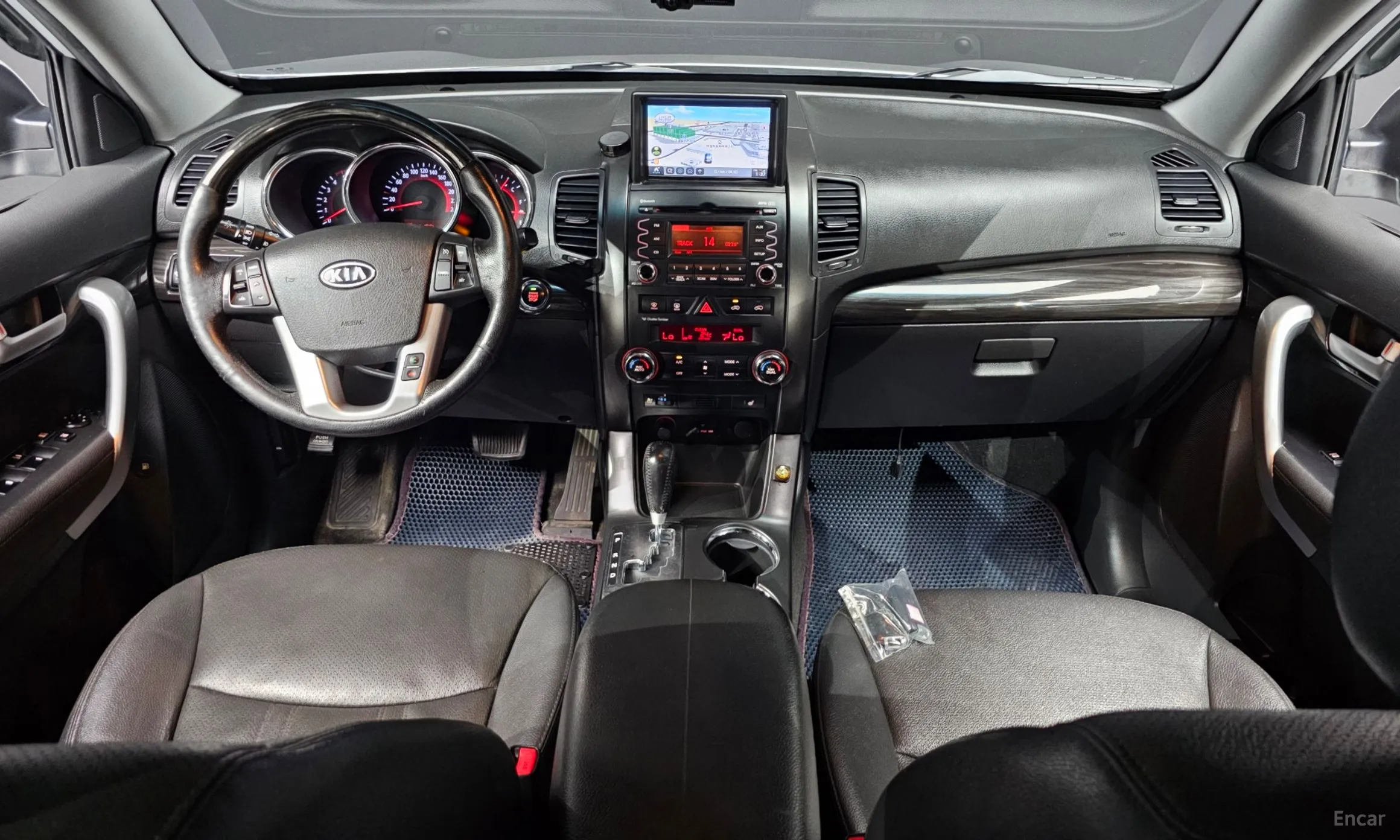 Kia Sorrento R превью 4