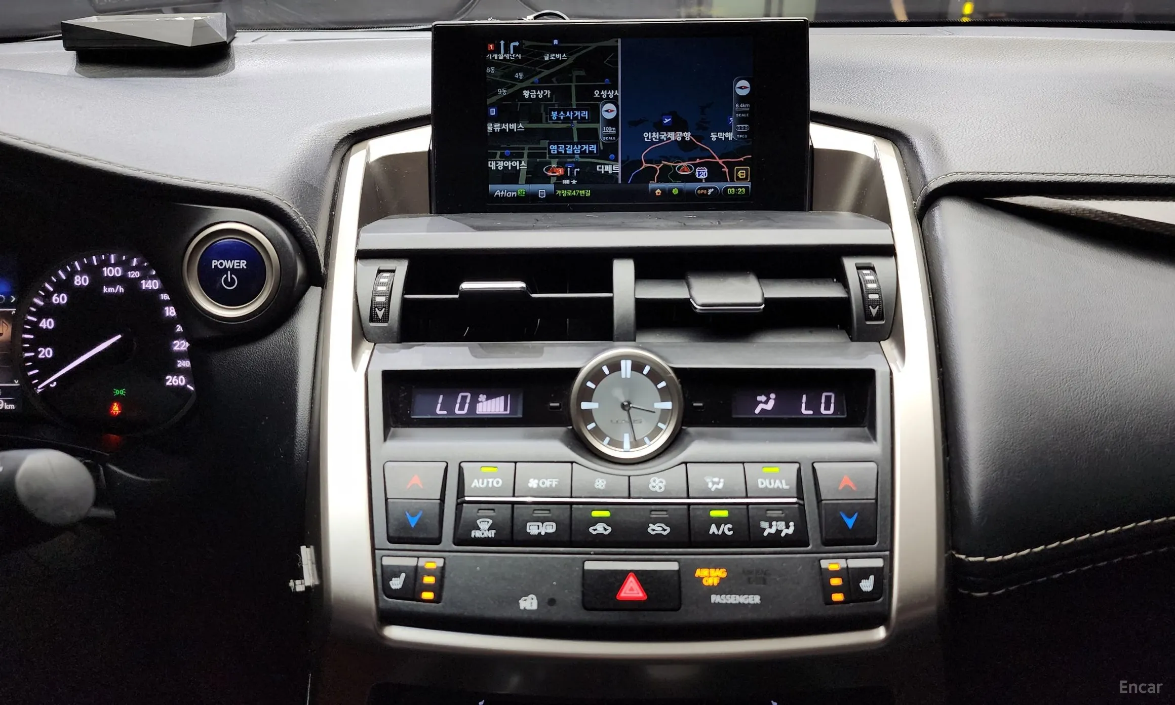 Lexus NX300h превью 14