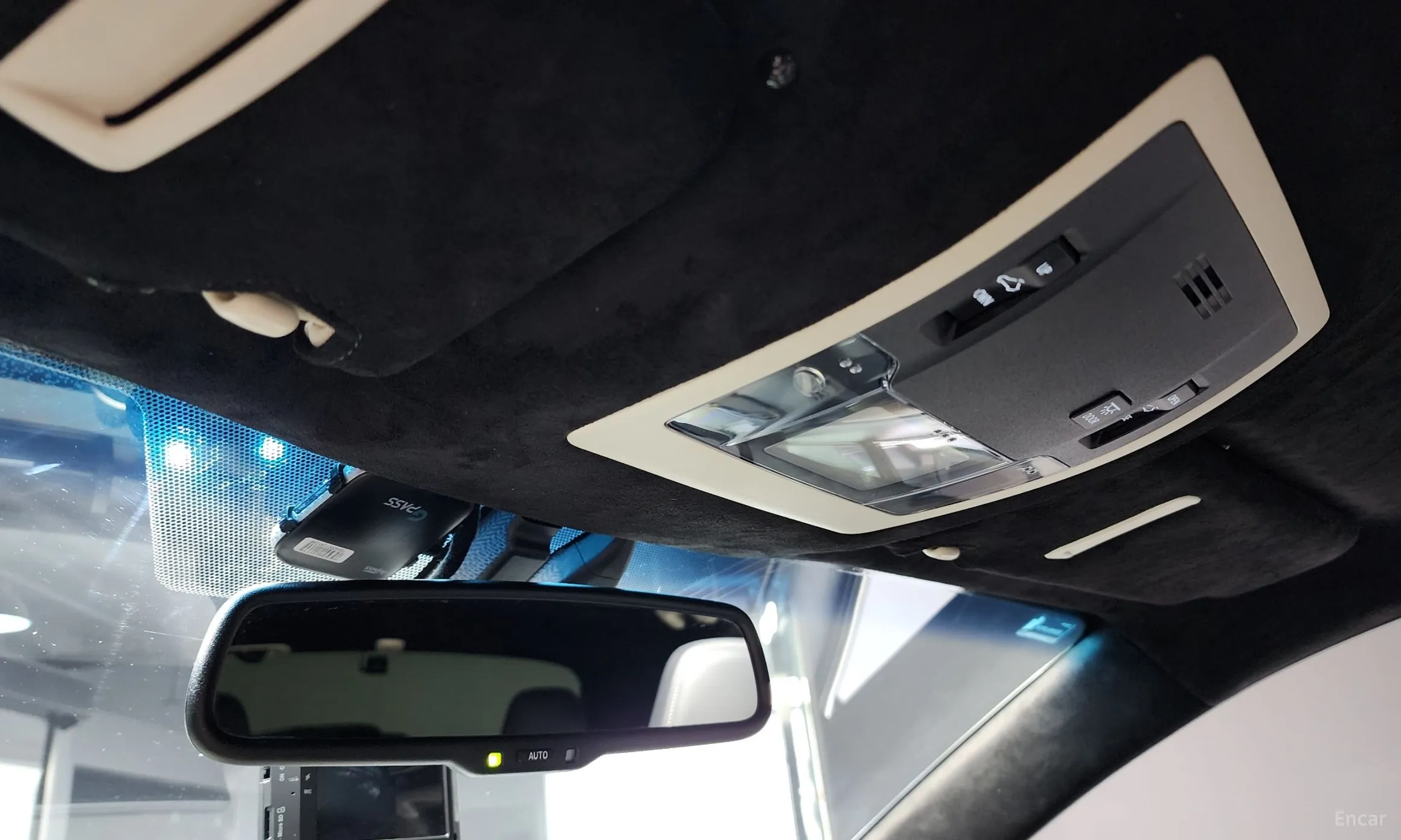 Lexus NX300h превью 19