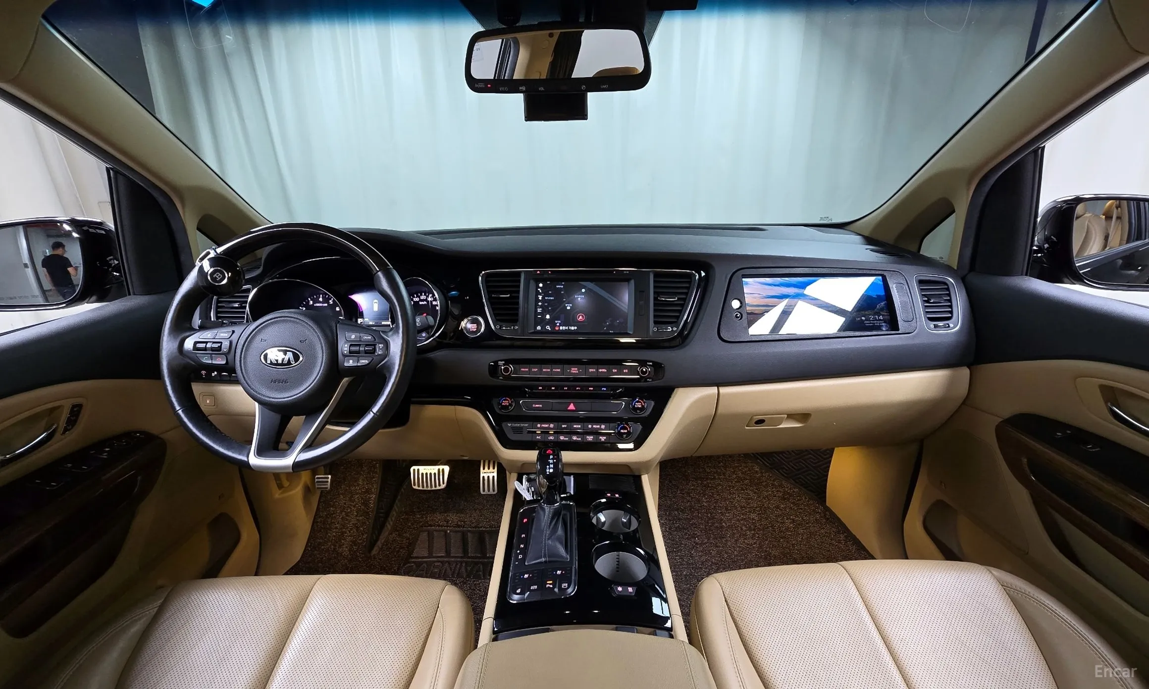 Kia Carnival превью 4
