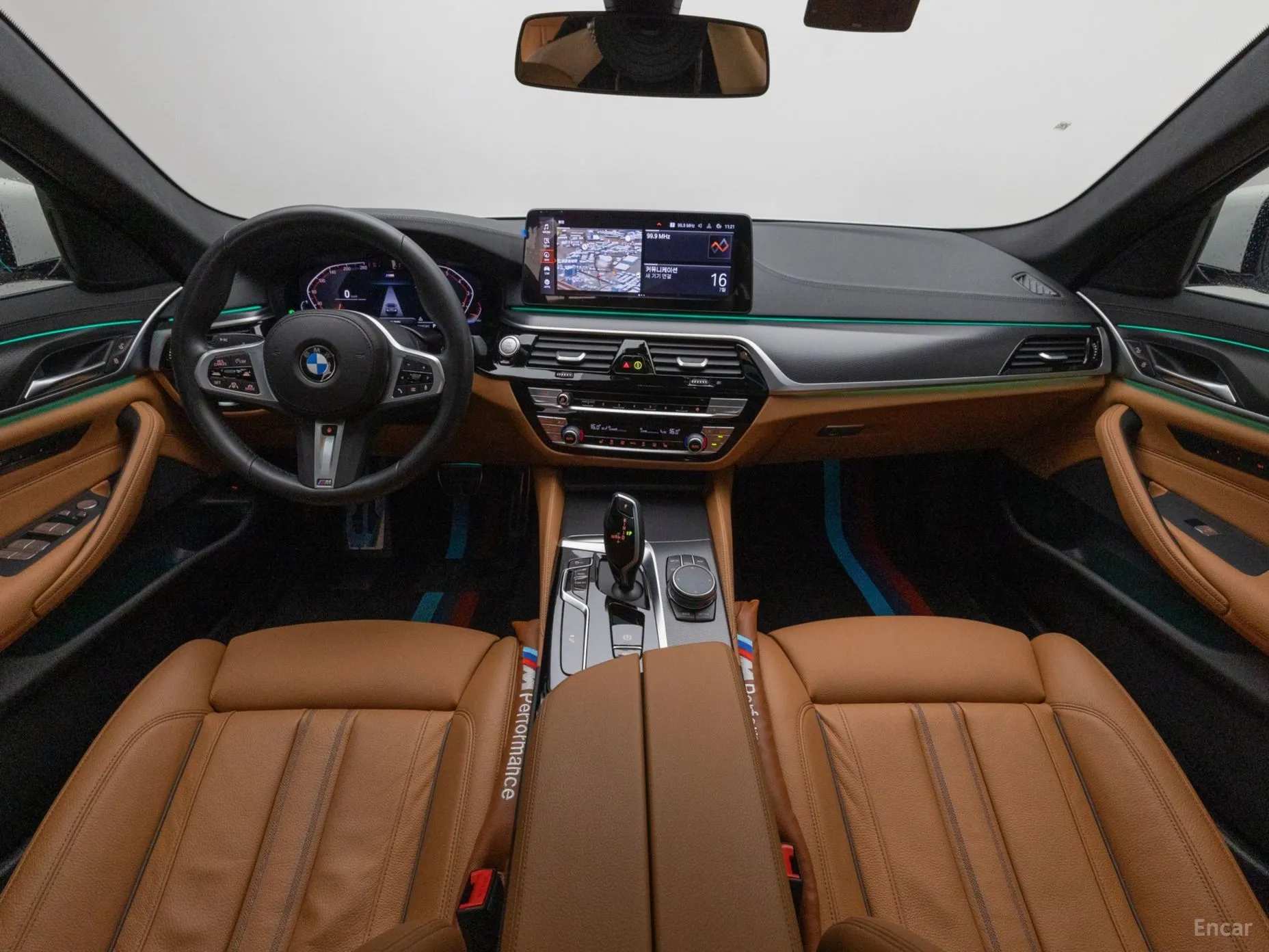 BMW 5 Series (G30) превью 4