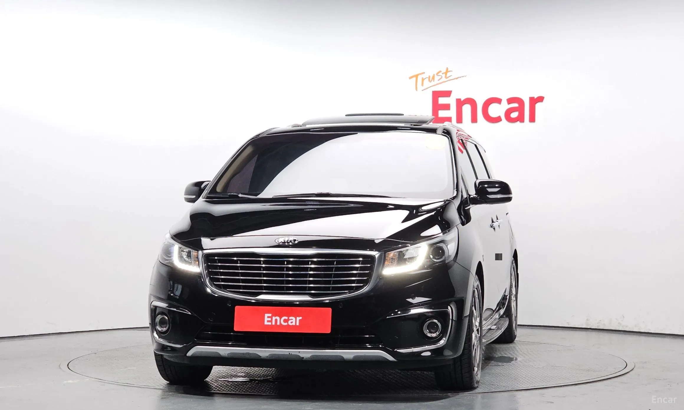Kia Carnival превью 2