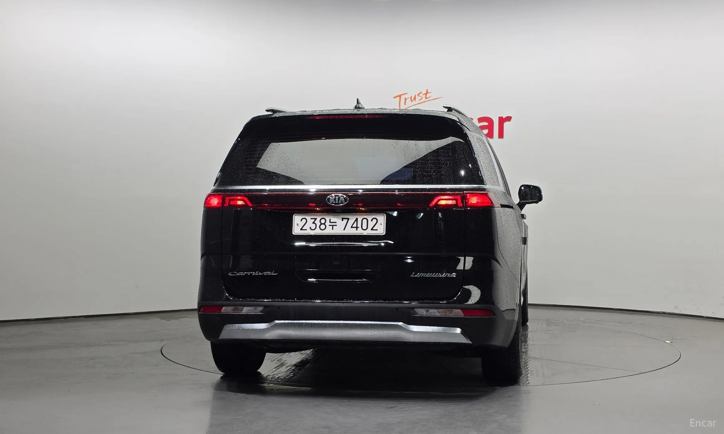 Kia Carnival Gen 4 превью 3