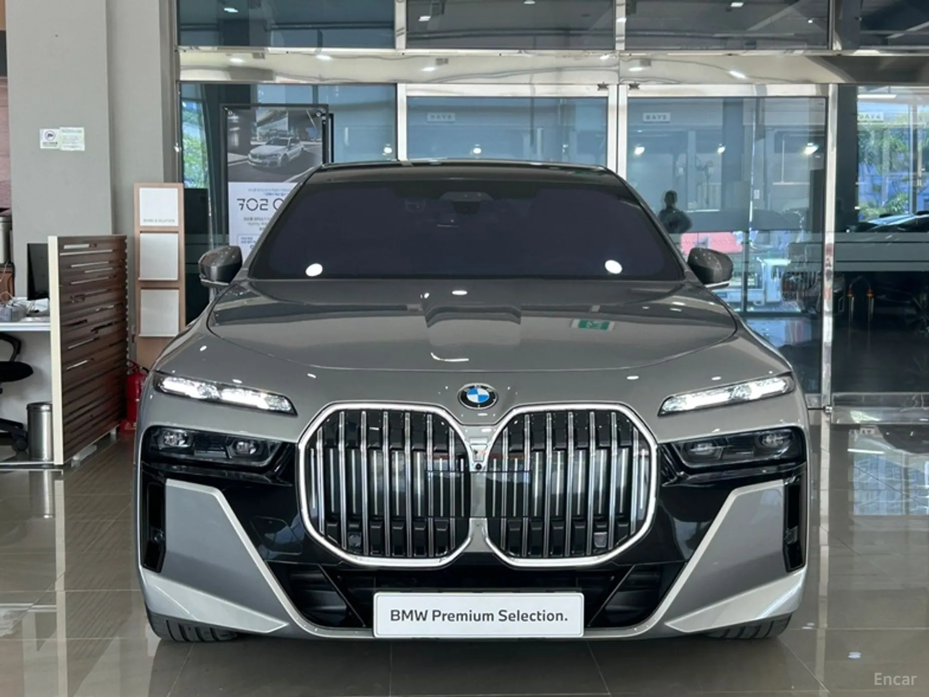 BMW 7 Series (G70) превью 2