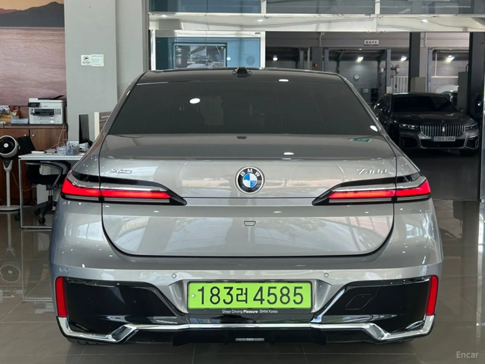BMW 7 Series (G70) превью 3