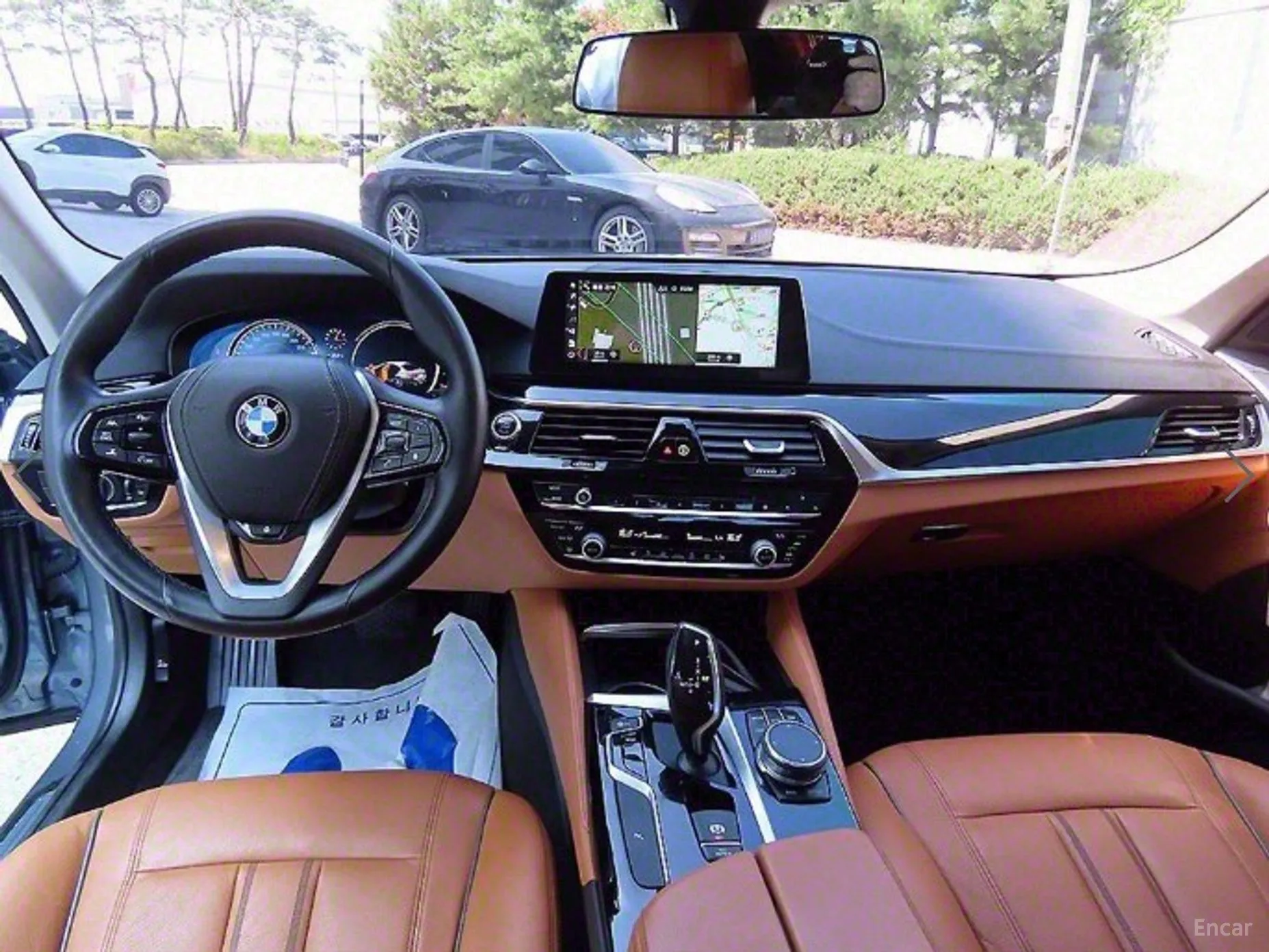 BMW 5 Series (G30) превью 4