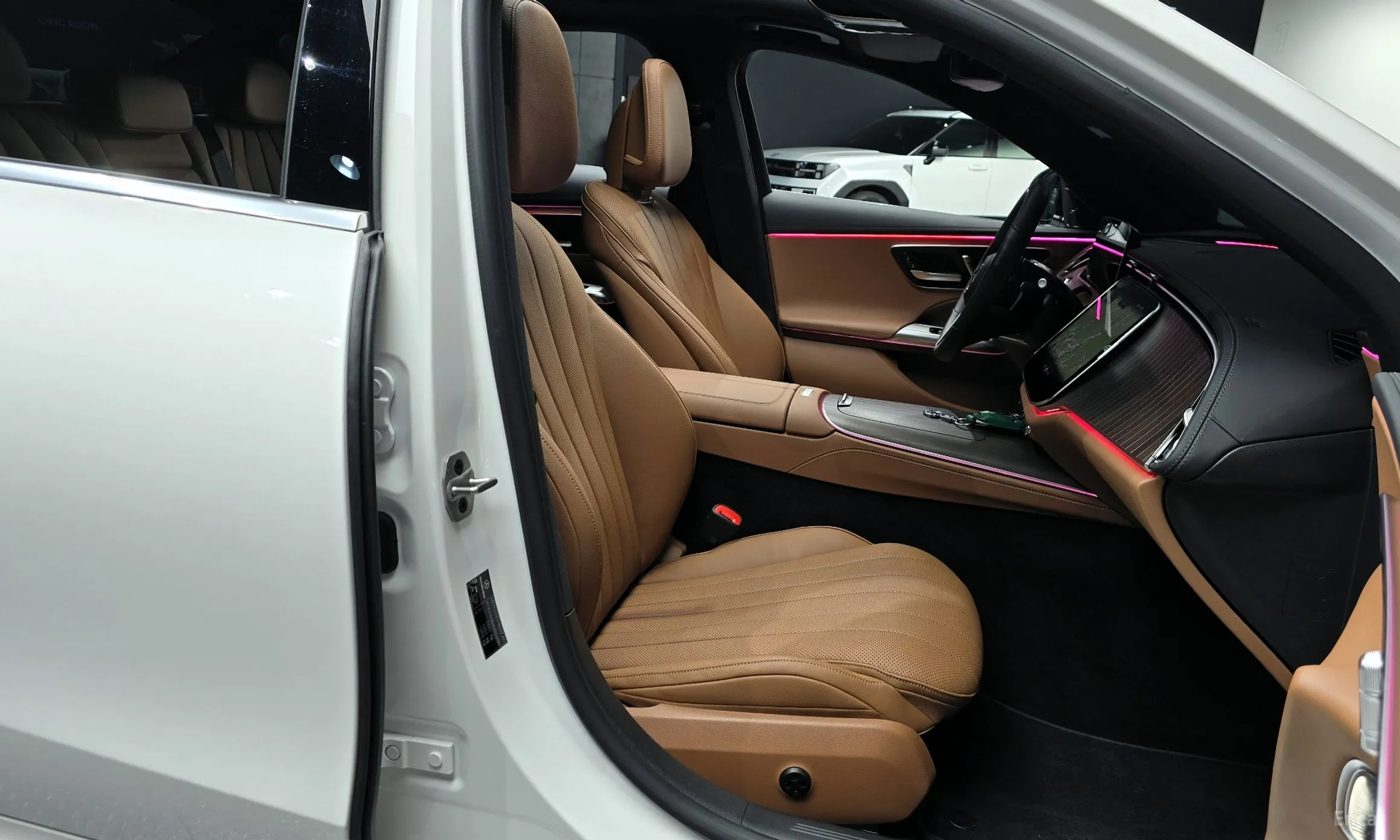 Mercedes Benz E-Class W214 превью 10
