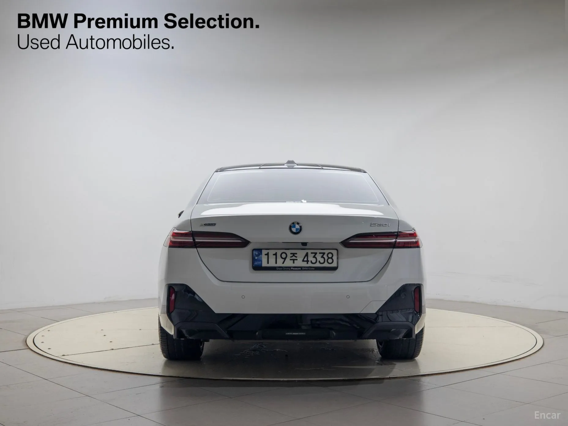 BMW 5 Series (G60) превью 2