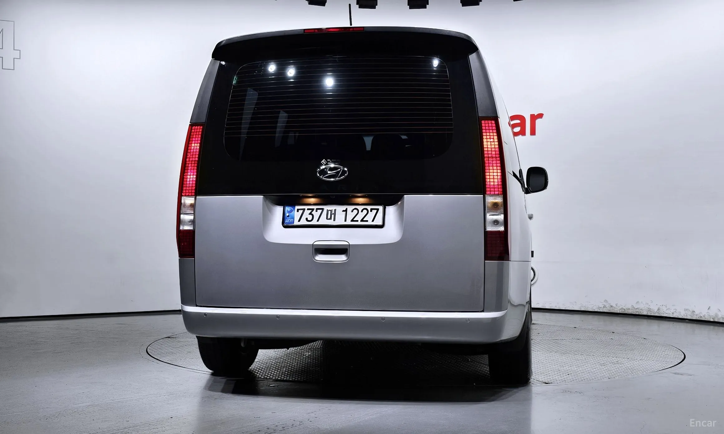 Hyundai Staria превью 3