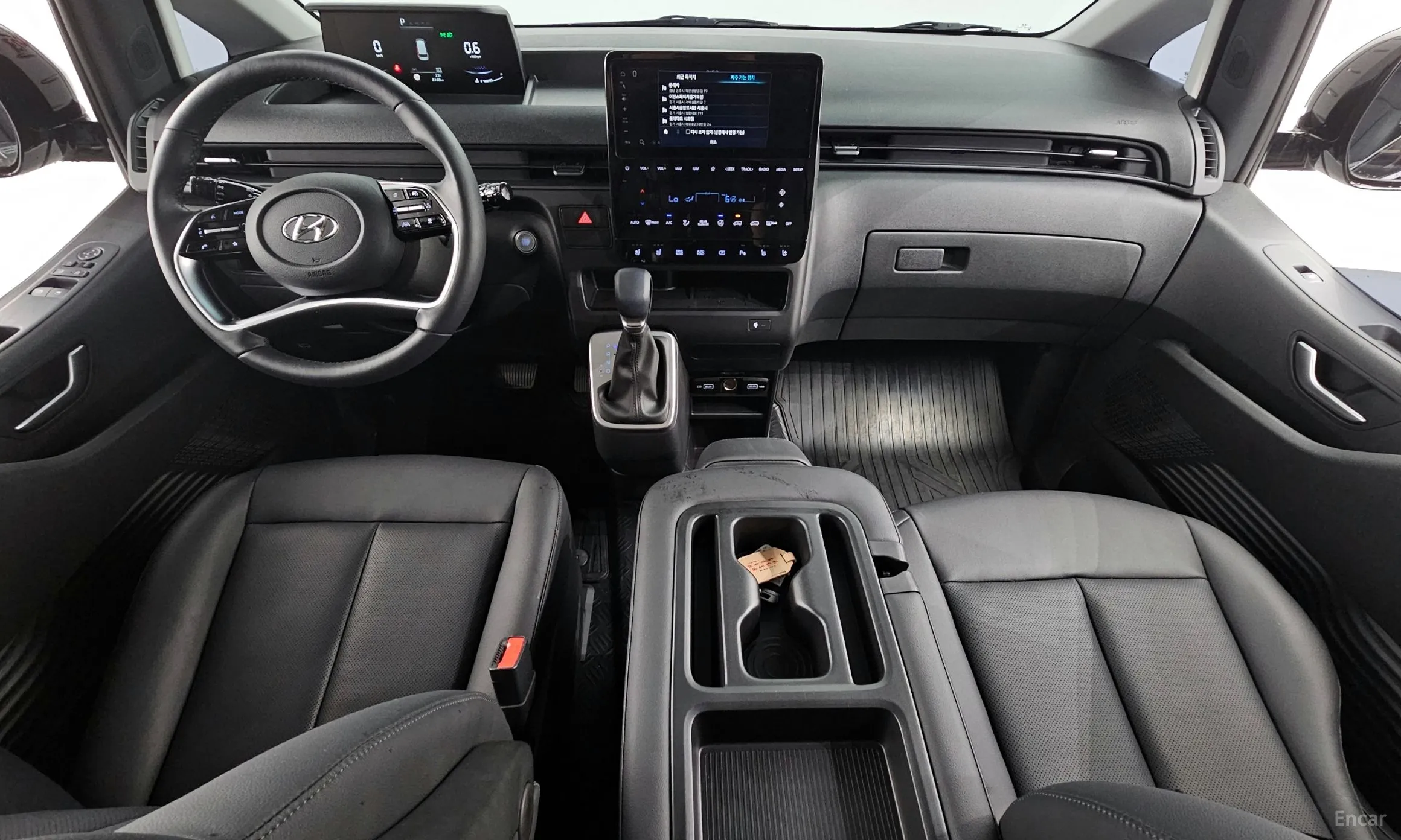 Hyundai Staria превью 4