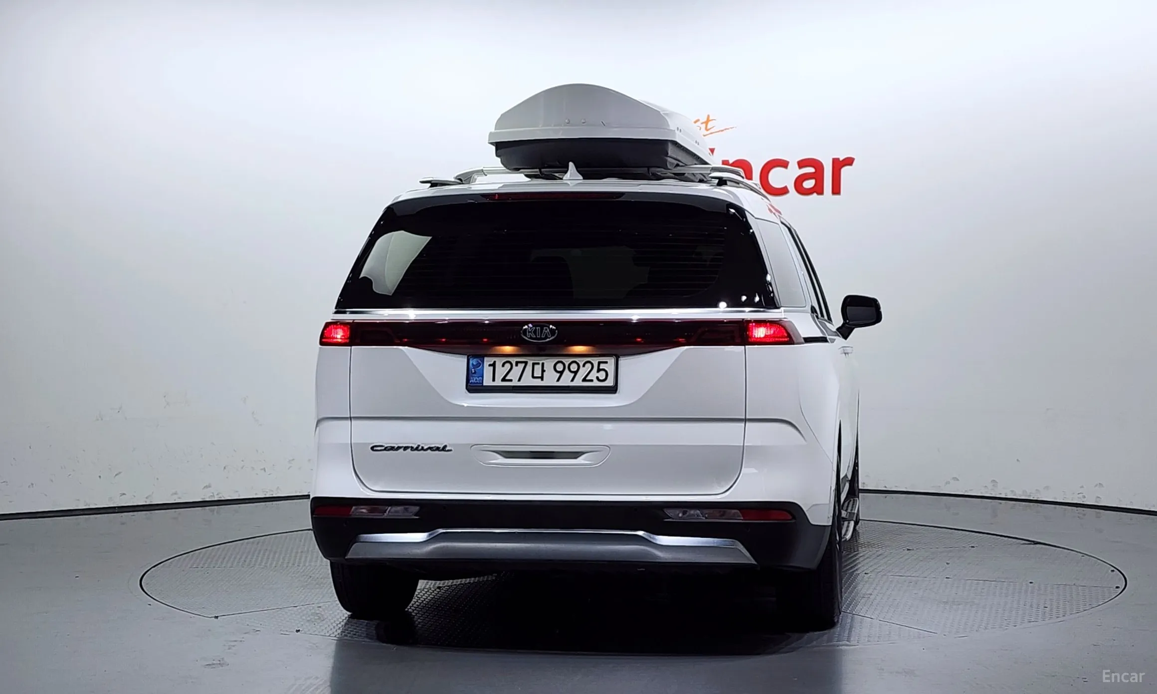 Kia Carnival Gen 4 превью 3