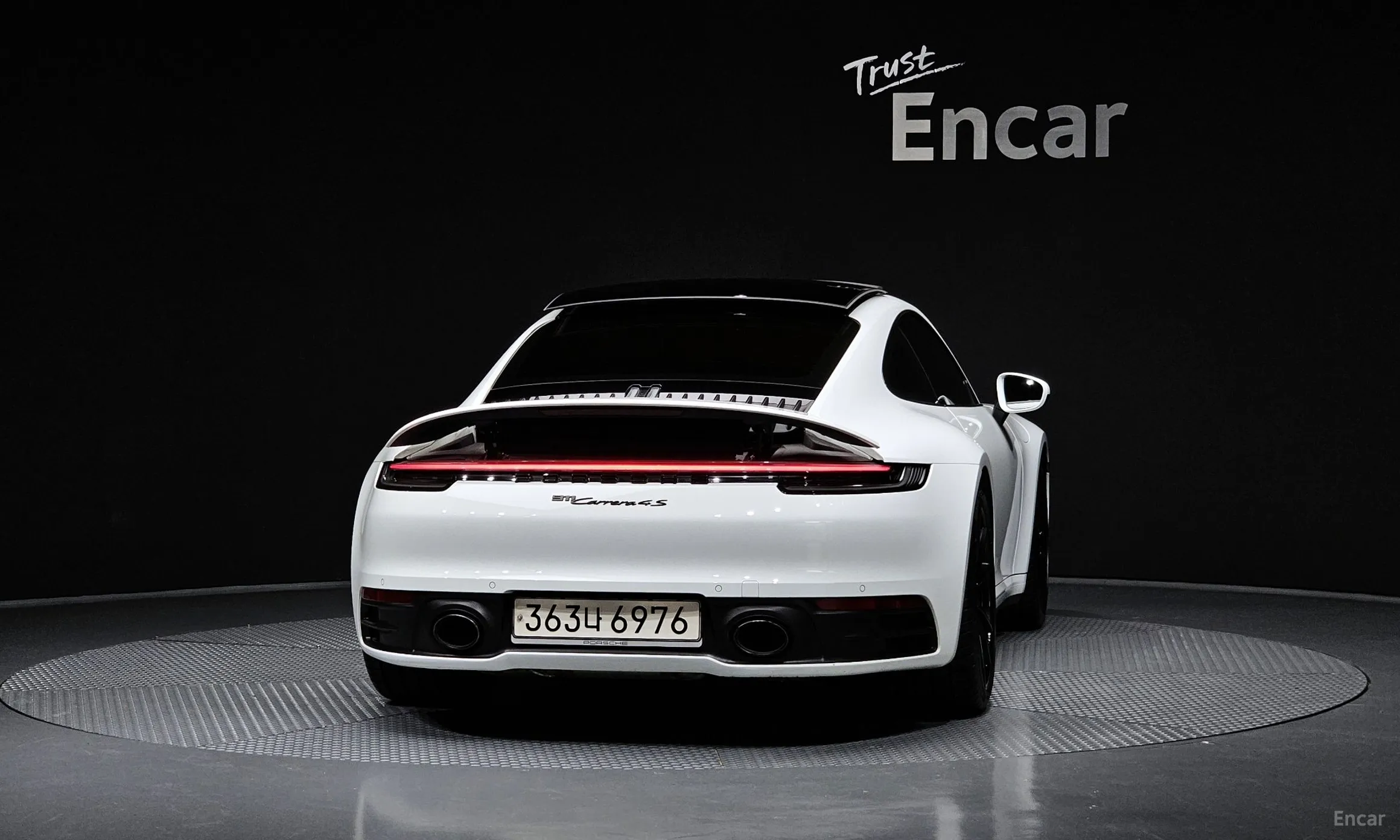 Porsche 911 (992) превью 3