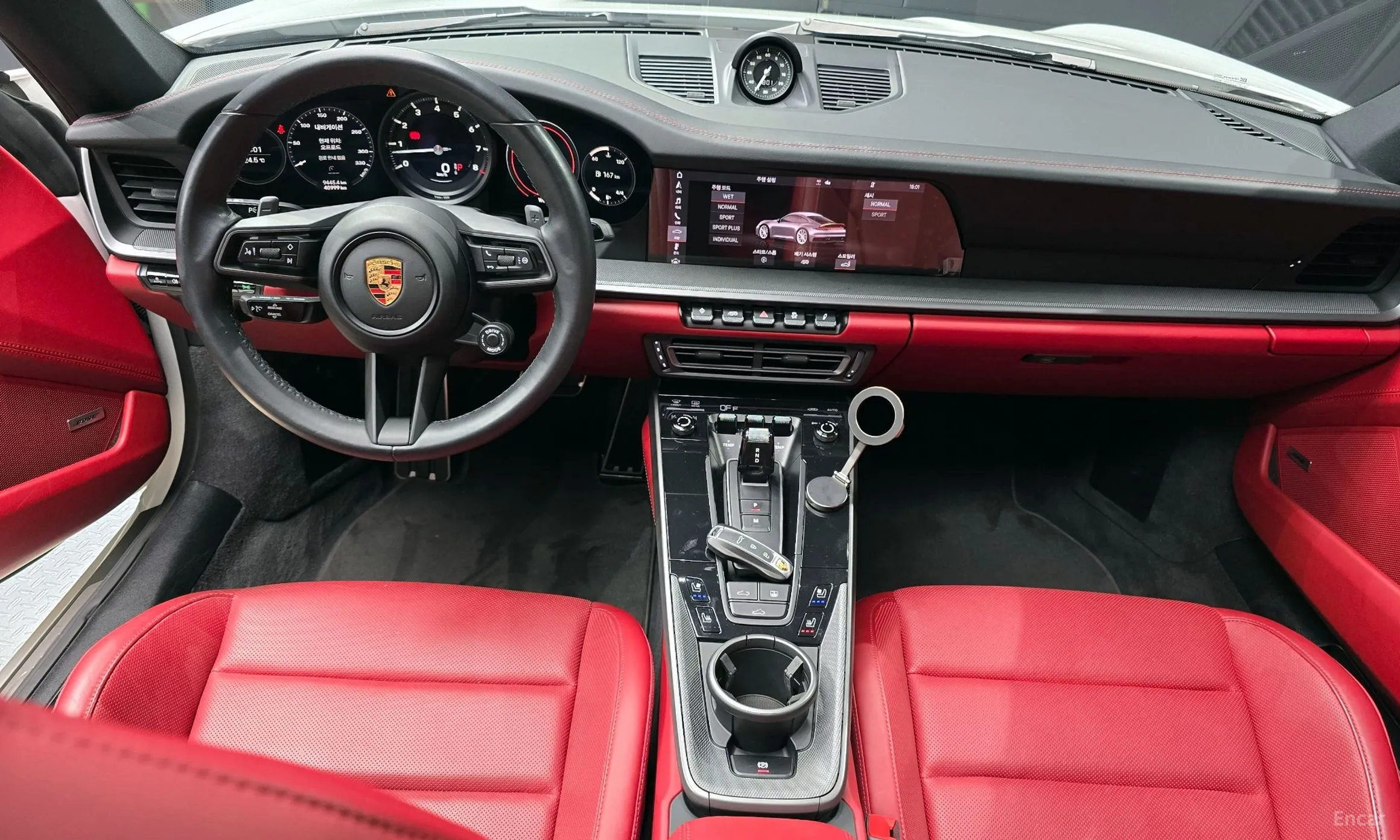 Porsche 911 (992) превью 4