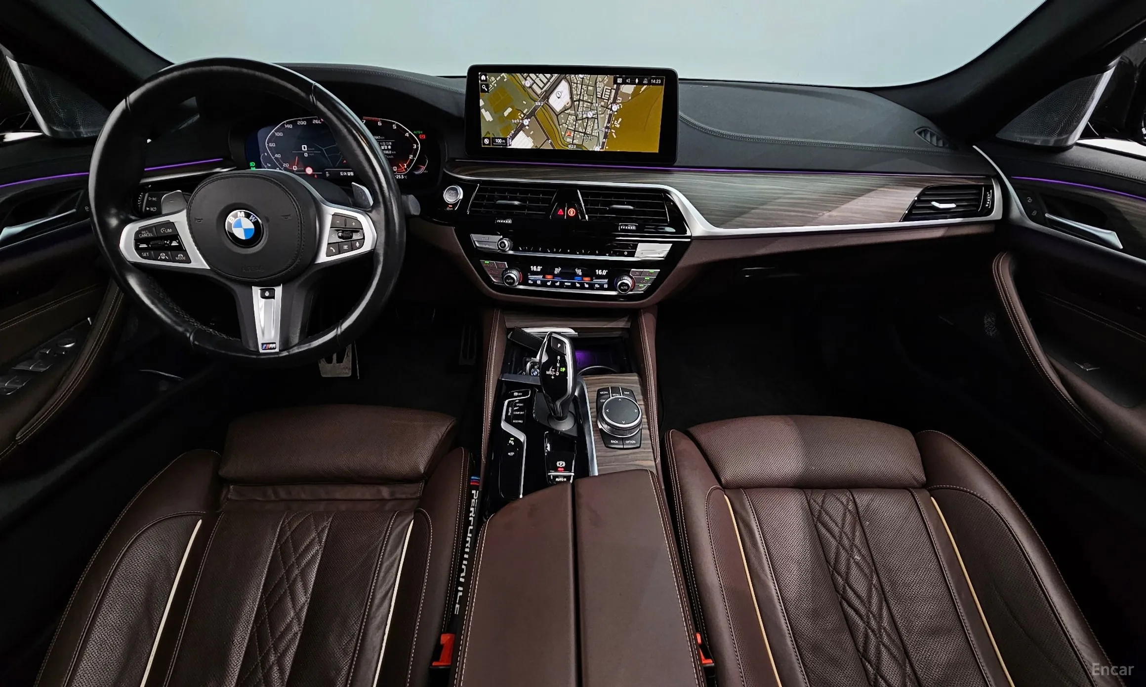BMW 5 Series (G30) превью 4