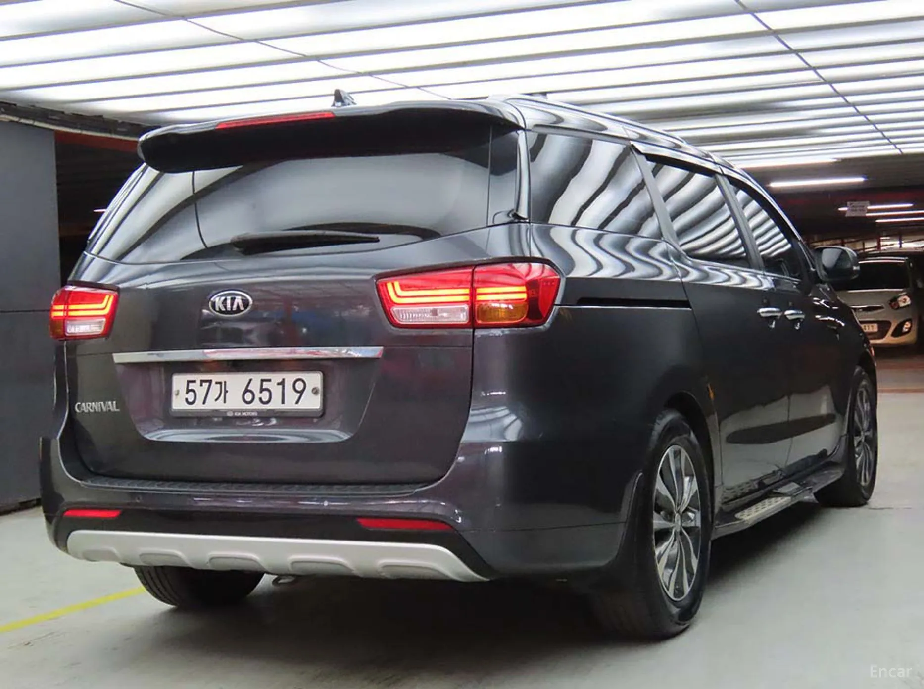 Kia Carnival превью 3